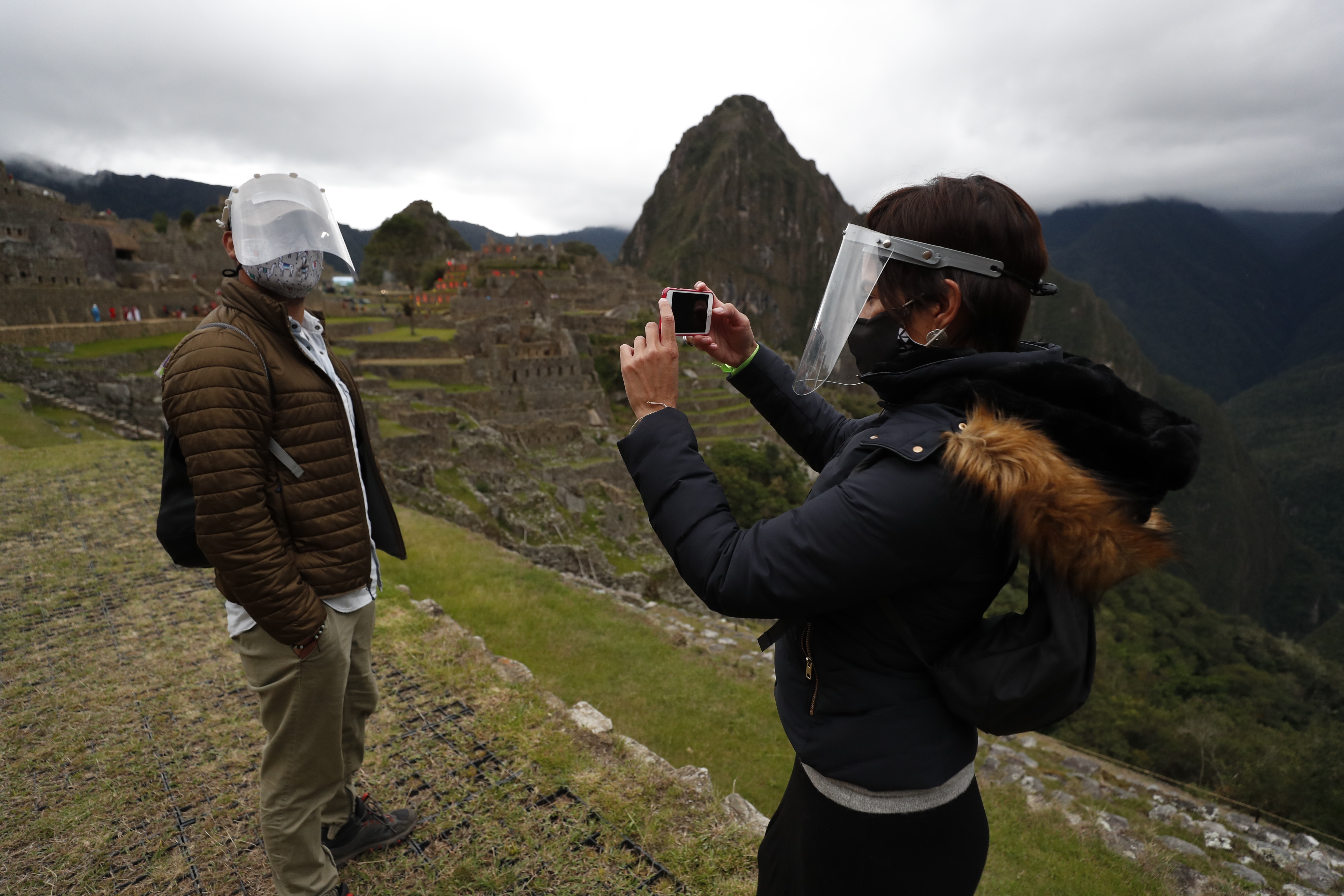 Los investigadores encontraron que las ruinas de un pueblo inca llamado Huayna Picchu se mencionan en un atlas de 1904 que se publicó siete años antes de que Bingham llegara a Perú (EFE)
