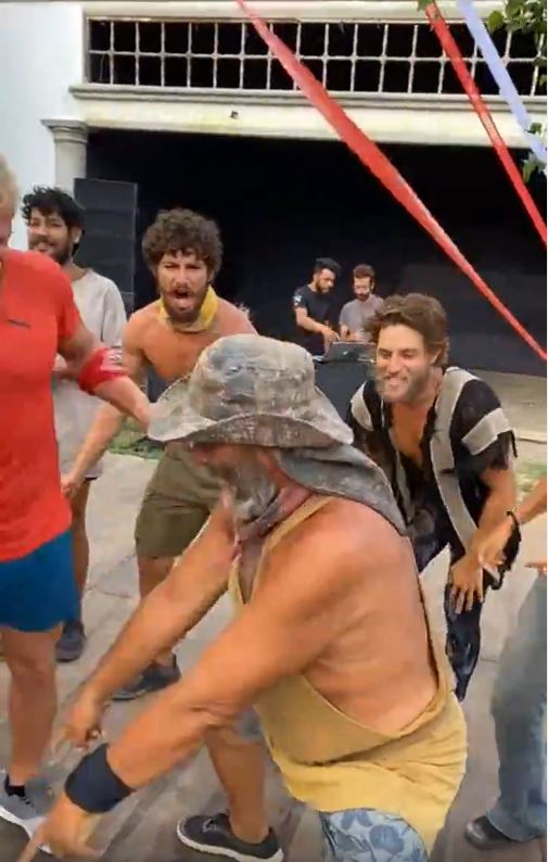 Jorge Ortín bailando con sus compañeros (Foto: captura de pantalla Instagram/@acunilicali)