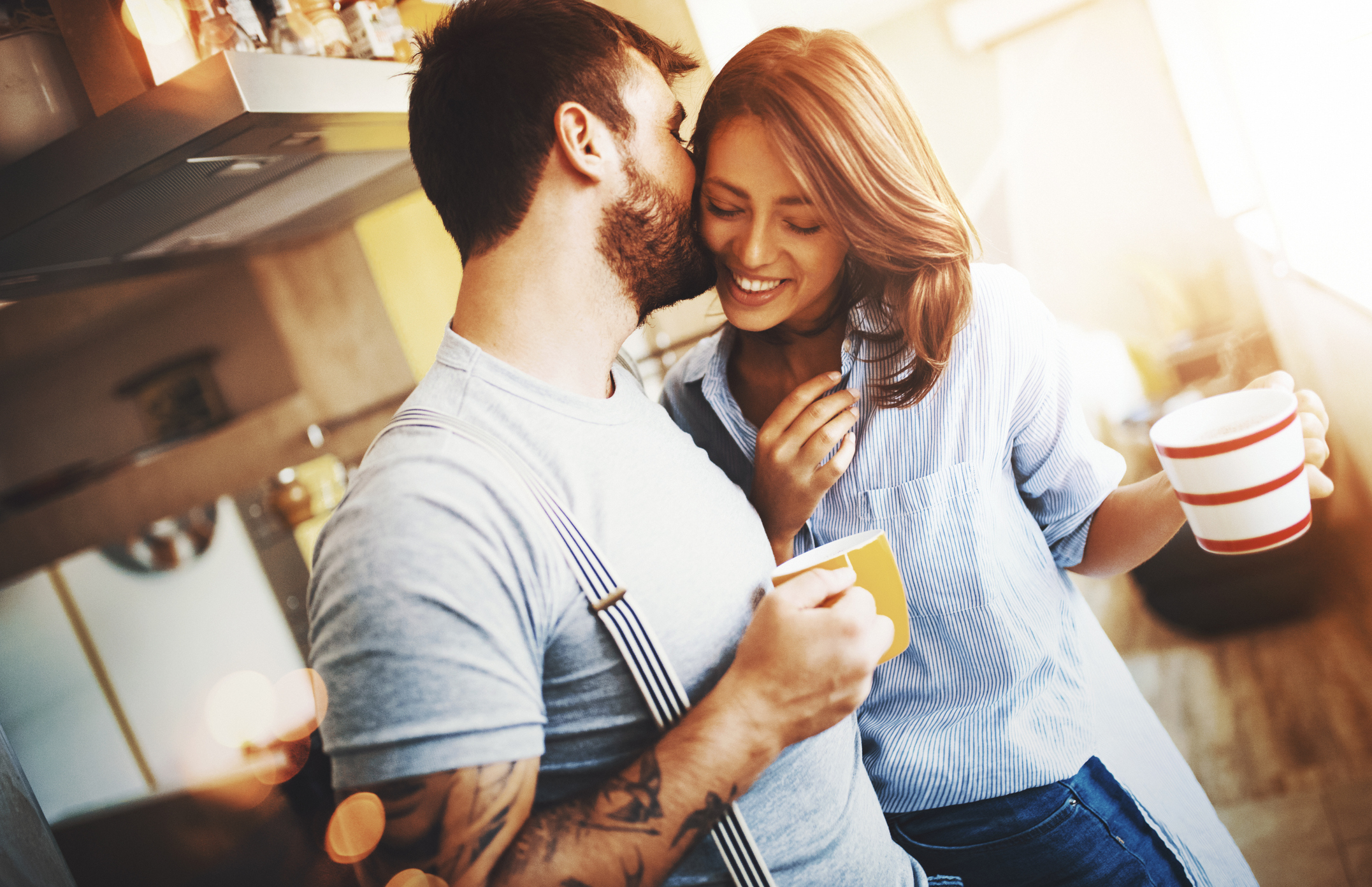 Tenía una vida holgada y un matrimonio acabado, se enamoró del plomero y  llevan siete años de felicidad oculta - Infobae