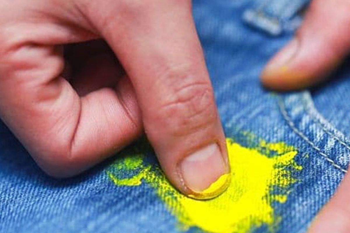 How to remove the stain of paint from clothes? Homemade tricks and easy to  perform - Infobae