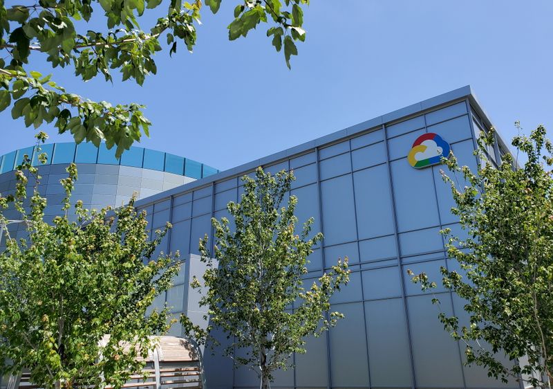 Un logo de Google Cloud fuera de las unidades de Google en California (REUTERS/Paresh Dave/File Photo)