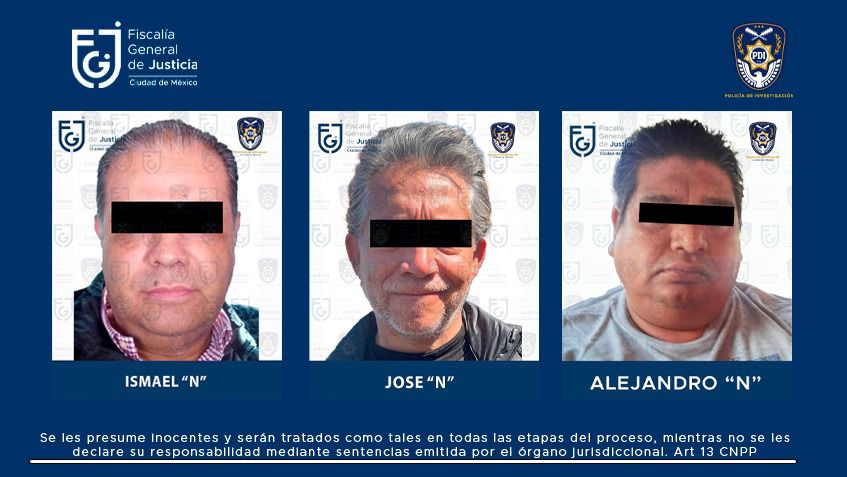 Agentes de PDI aprehendieron a tres hombres, por su probable participación en delito de uso ilegal de atribuciones
(foto: FGJ CDMX/ Twitter)