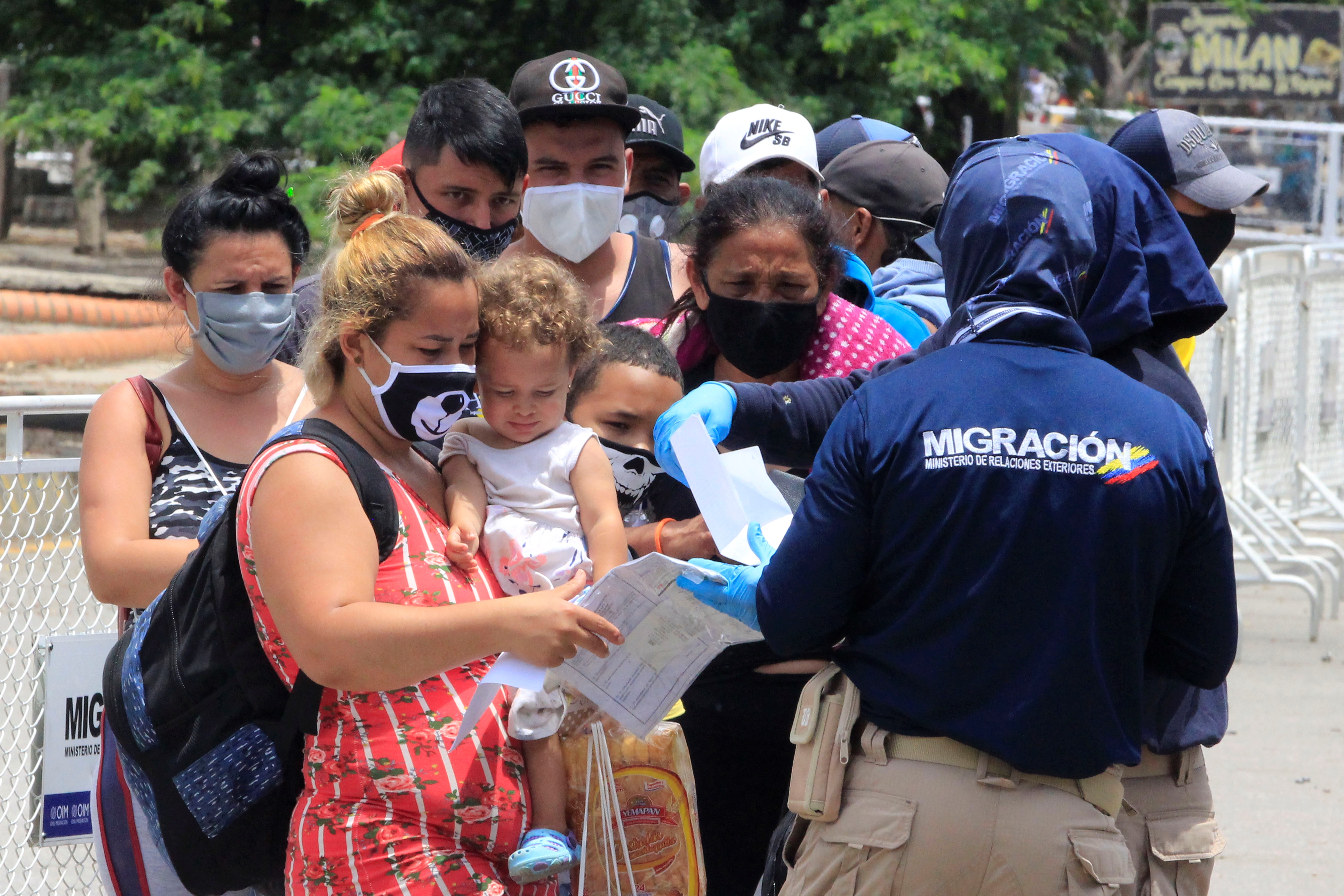 La oposición venezolana instó a Gustavo Petro a mantener una política a favor de los migrantes
