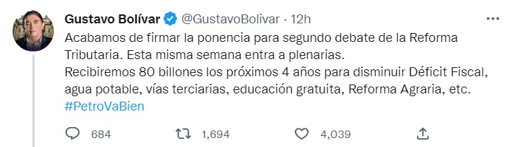 Tweet by Gustavo Bolívar about the filing of the tax reform.  Photo taken from @Gustavo Bolivar