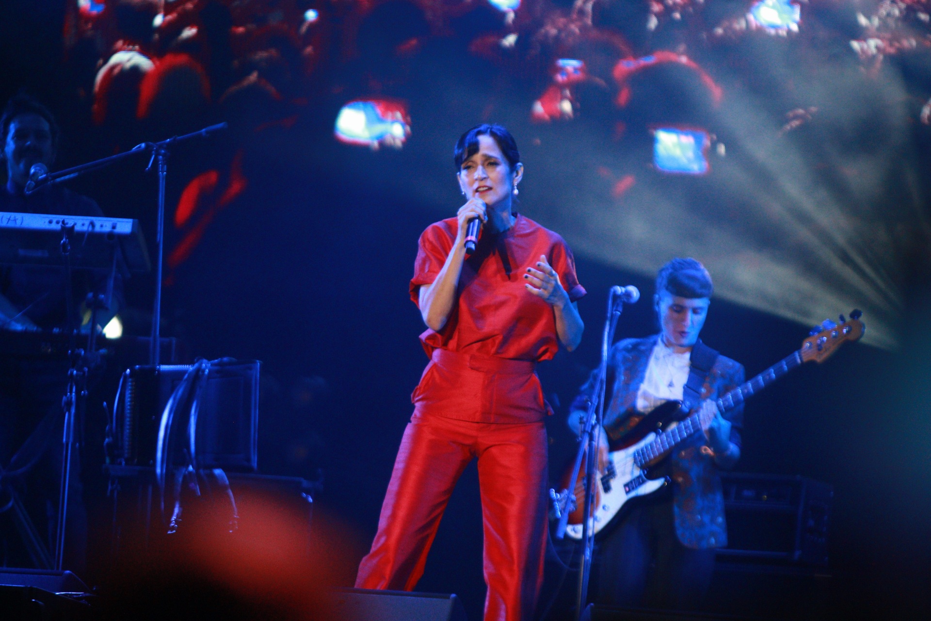 El concierto de Julieta Venegas en el Vive Latino estuvo íntegramente dedicado a la mujer y su revolución (Foto: Gustavo Azem/ Infobae)