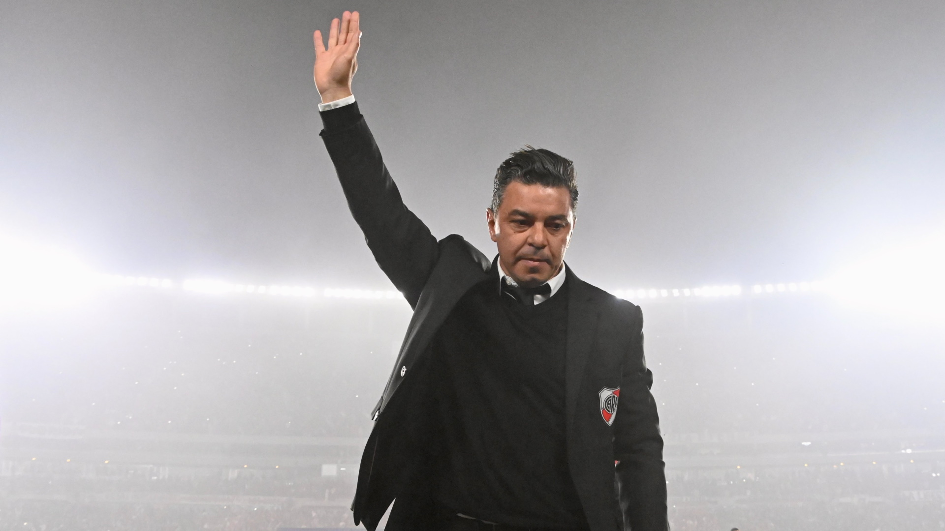 Con profunda emoción, Marcelo Gallardo se despidió como entrenador de River Plate en un estadio Monumental repleto (@RiverPlate)