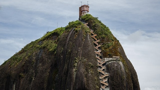 Imagen de archivo del Cerro de El Peñol, en Antioquia. Foto: Pixabay