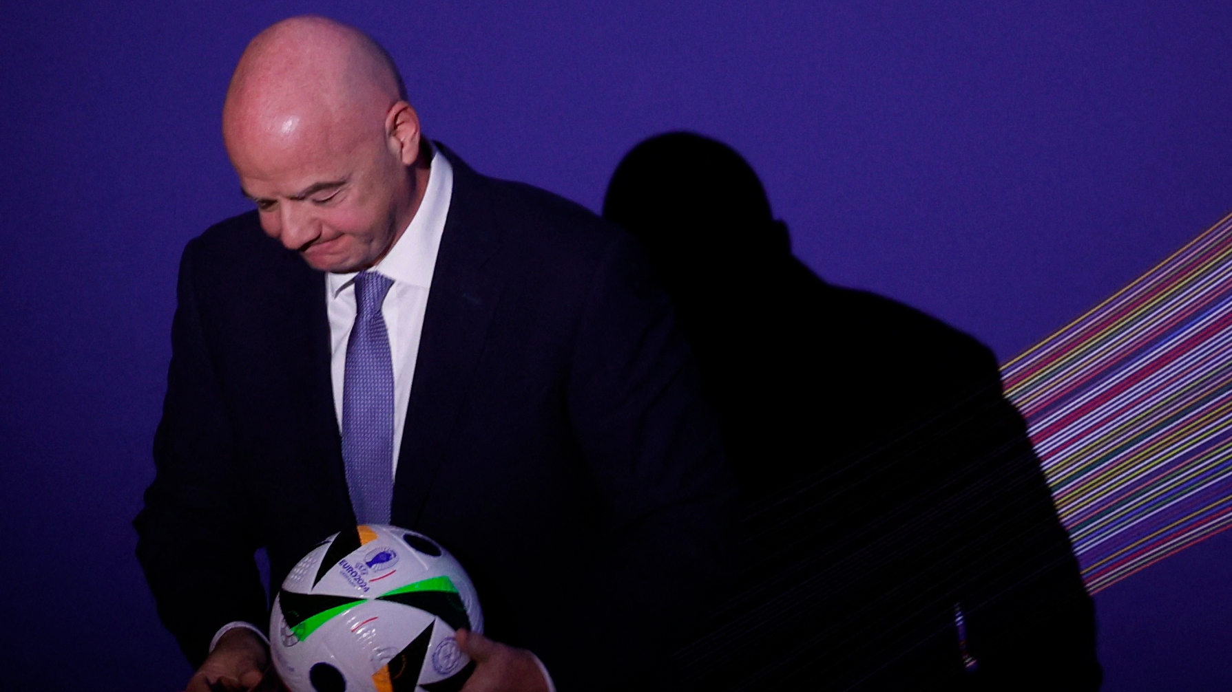 UEFA celebr&oacute; la decisi&oacute;n de Infantino de dar de baja el FIFA Forward Enterprise, pero redobl&oacute; la apuesta: 