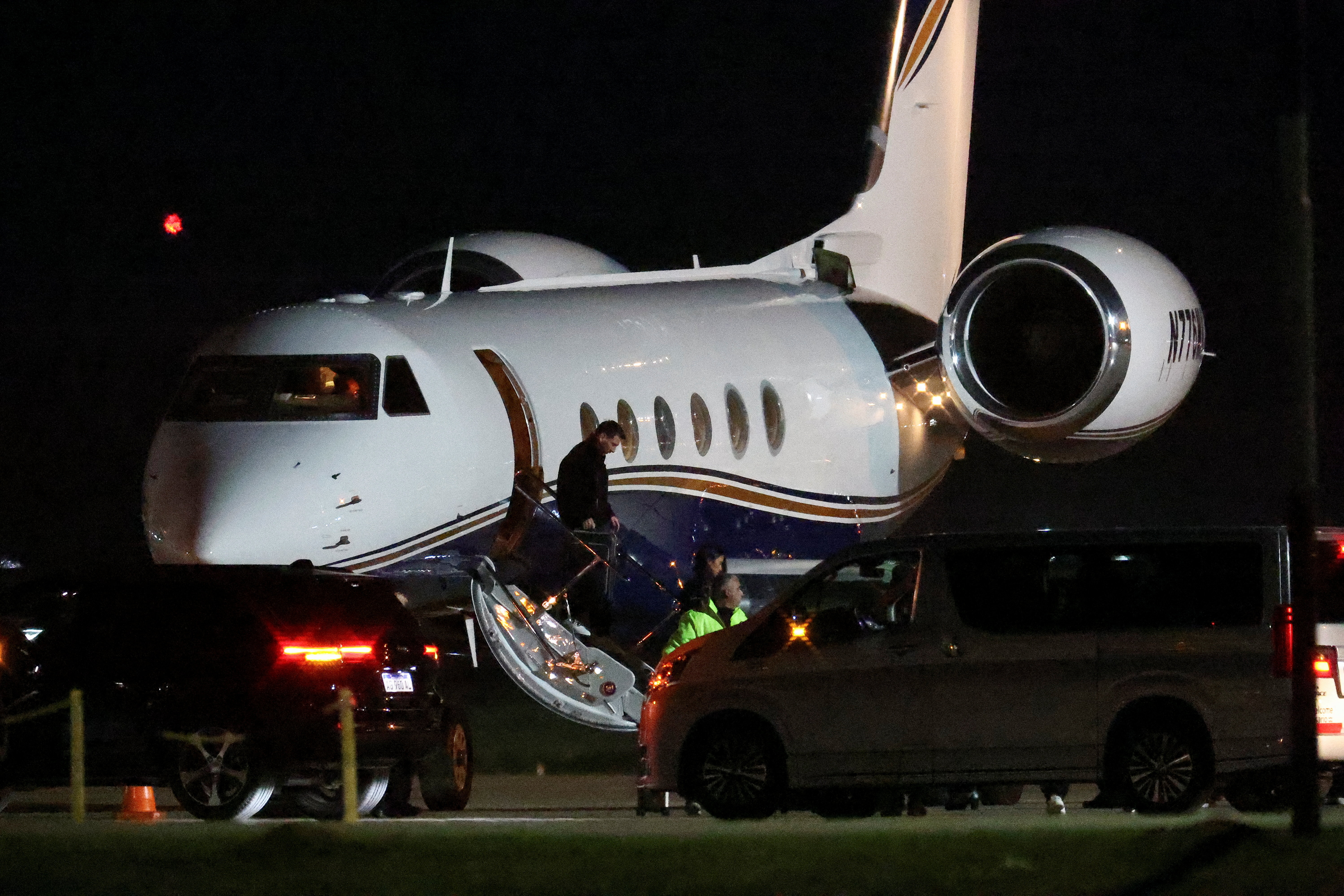 Lionel Messi aterrizó en Rosario para estar presente en el último adiós a su padre Jorge