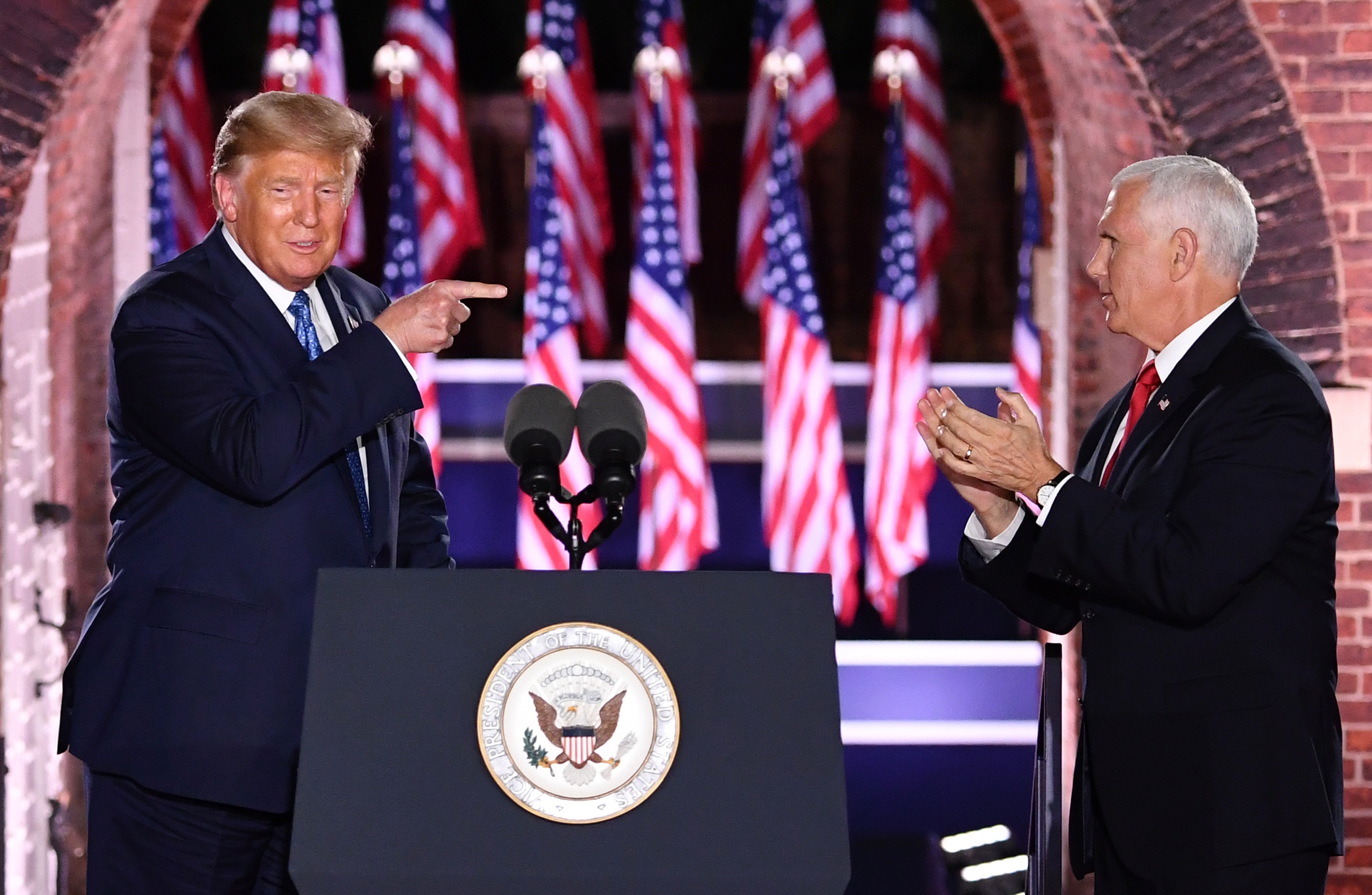 27/08/2020 El presidente de EEUU, Donald Trump, junto a su vicepresidente, Mike Pence, durante la tercera noche de la Convención Nacional Republicana.
POLITICA NORTEAMÉRICA ESTADOS UNIDOS NORTEAMÉRICA INTERNACIONAL
KEVIN DIETSCH - POOL VIA CNP / ZUMA PRESS / CONTAC
