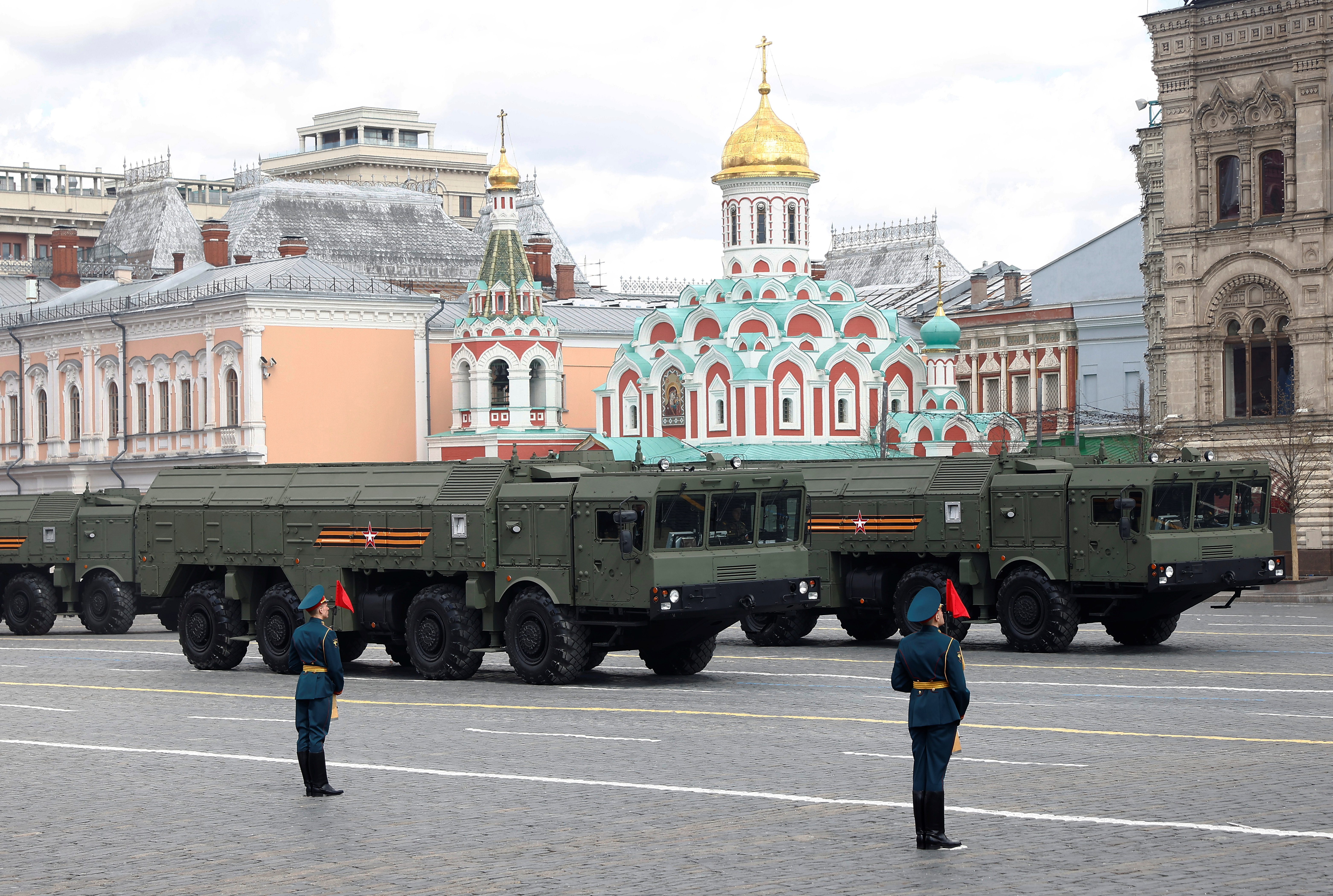 Russia simulates its nuclear-capable Iskander mobile ballistic missile system (REUTERS / Maxim Shemetov) 