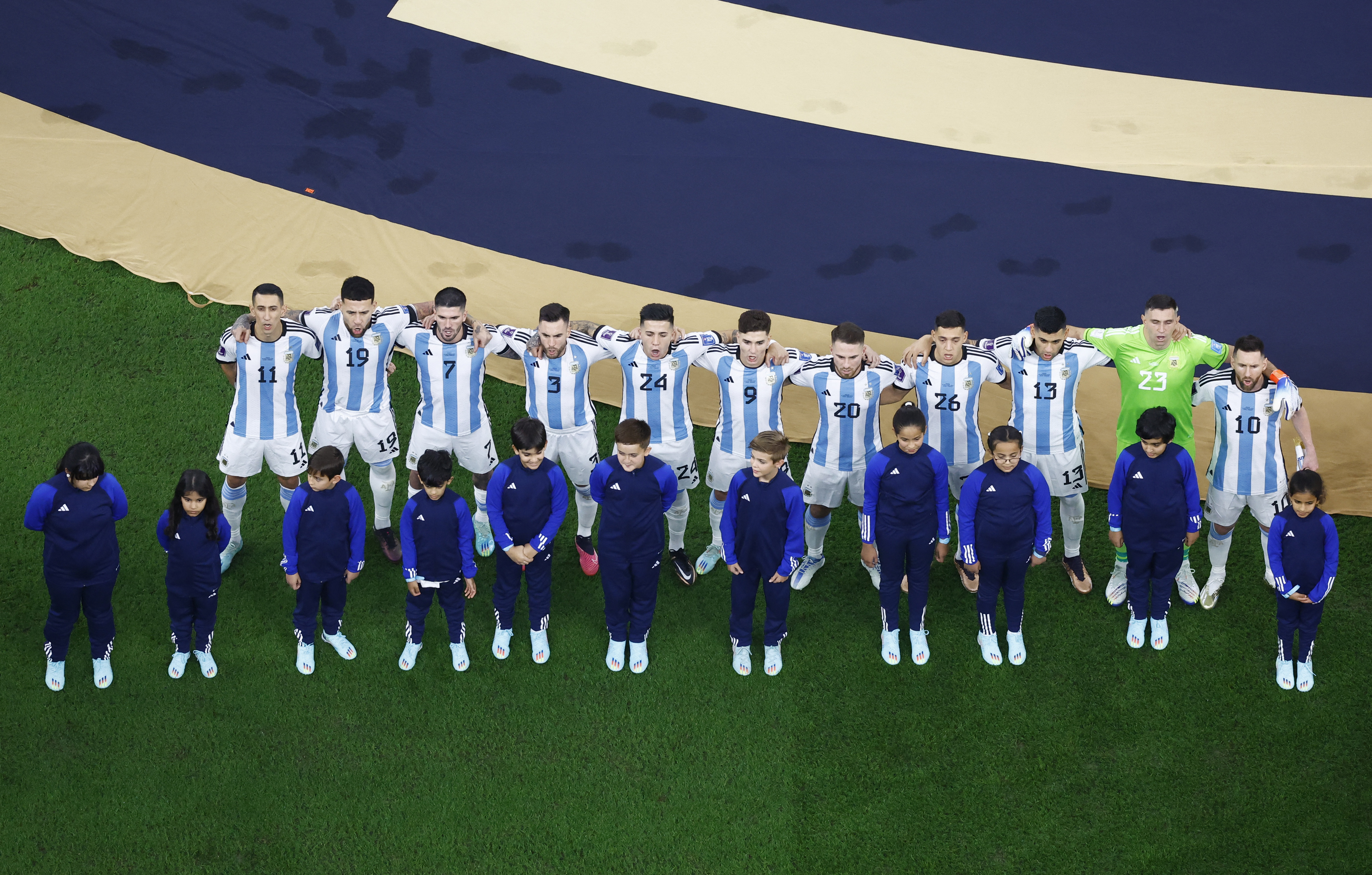 FIFA confirm&oacute; la indumentaria que vestir&aacute;n Argentina y Espa&ntilde;a en la gran final del Mundial 2026: el gui&ntilde;o a Qatar 2022 de la Scaloneta
