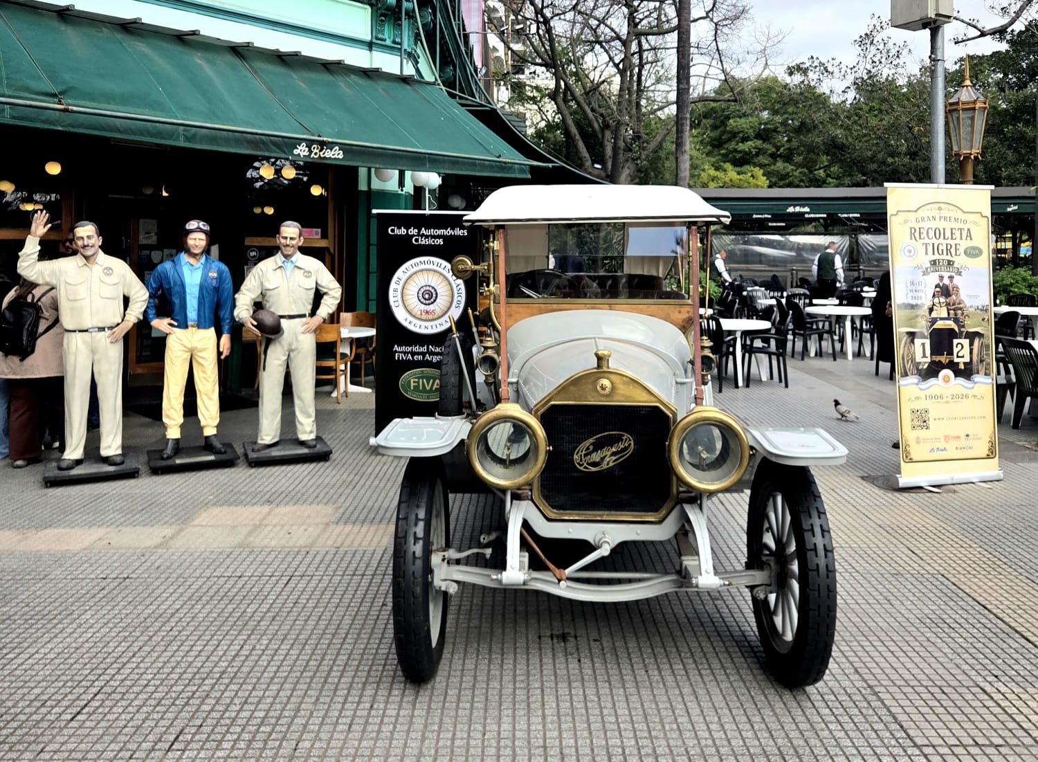 Joyas inmaculadas, nostalgia y emoci&oacute;n: las perlitas de la Recoleta-Tigre, la reedici&oacute;n de la primera carrera de autos en Argentina   