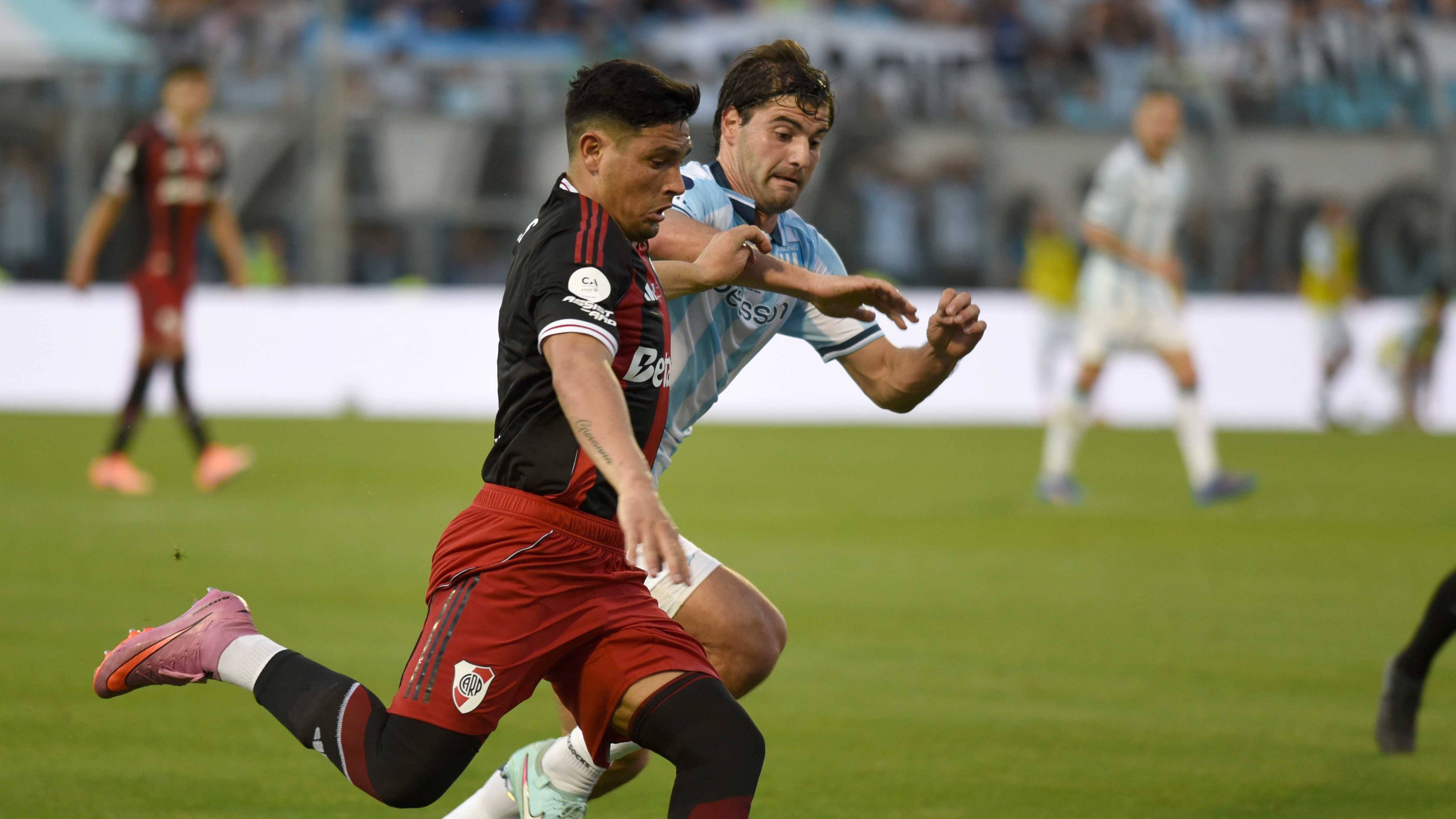 Racing y River Plate animarán un apasionante duelo por el pase a cuartos de final del Torneo Clausura: hora, TV y formaciones