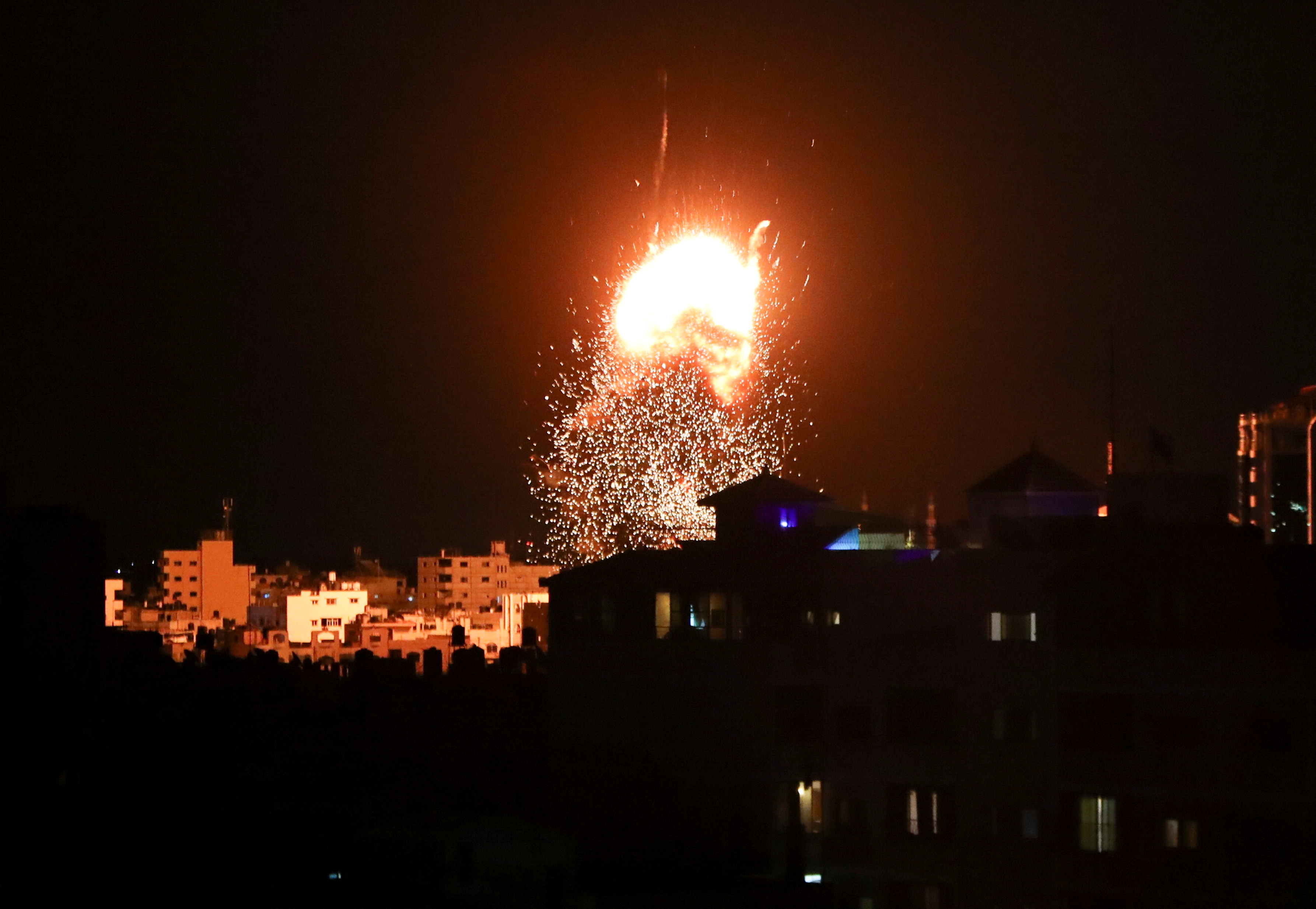Israel bombardeó una base militar de Hamas en la Franja de Gaza (REUTERS/Mohammed Salem)