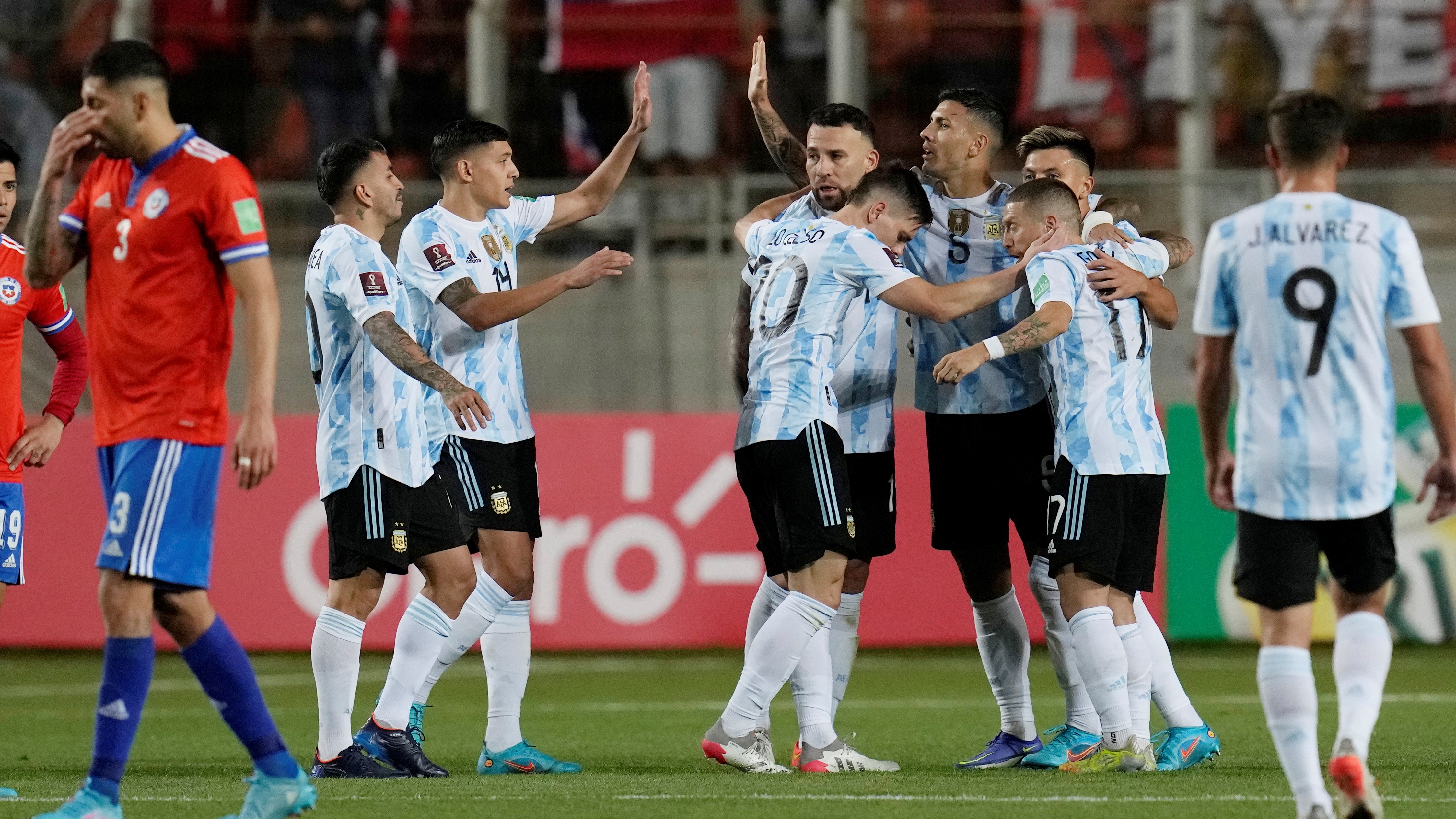 La selección argentina se impuso ante Chile en Calama (REUTERS/Esteban Felix)