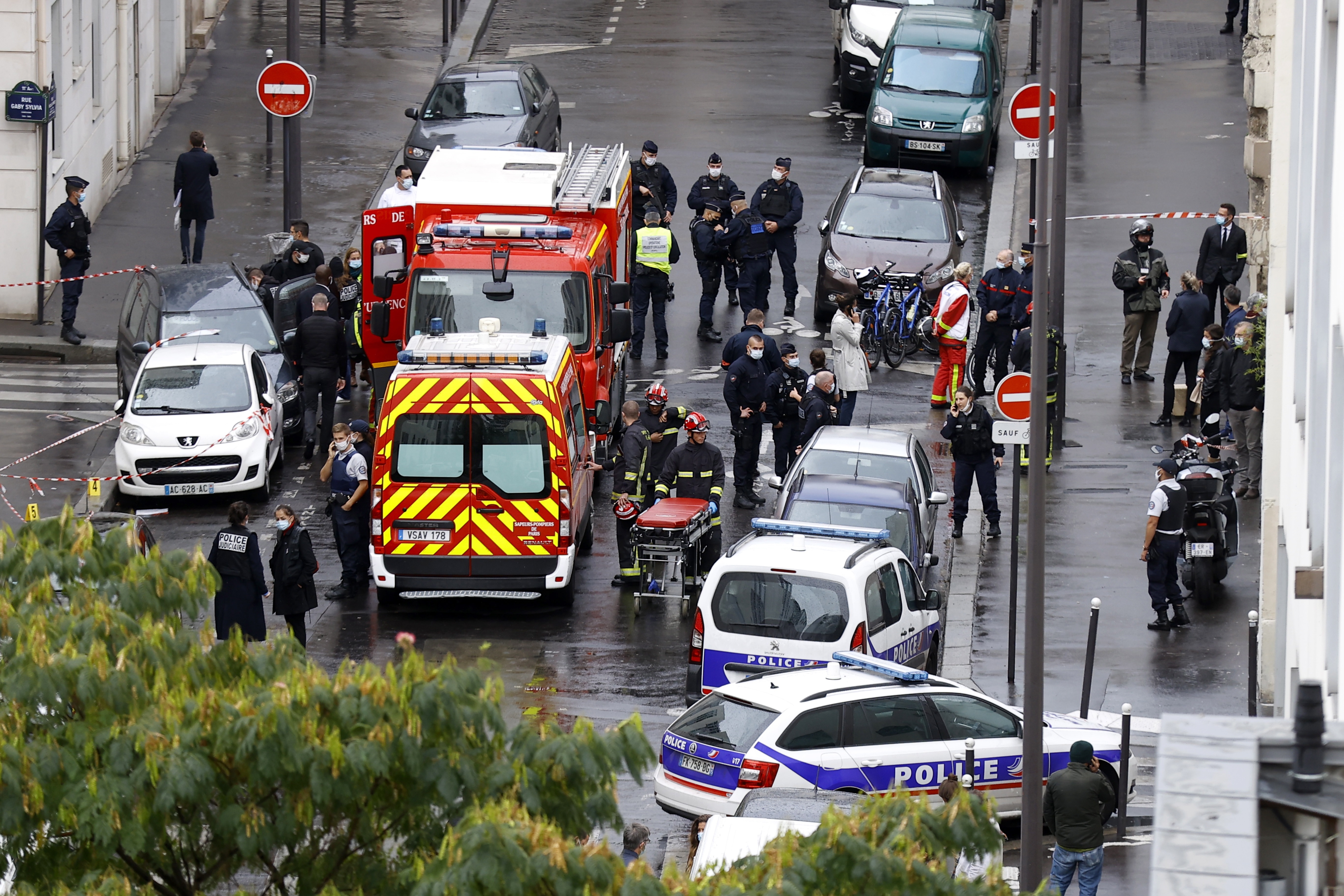 La fiscalía de París acusó al autor del ataque con cuchillo del viernes pasado de “intento de asesinato” terrorista