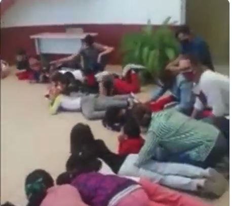 Niños en simulacro de balacera en Zacatecas (Foto: Captura de pantalla)
