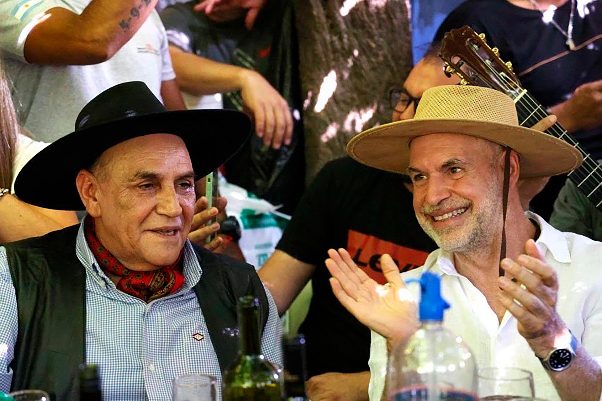Horacio Rodríguez Larreta visitó Córdoba durante el mes de enero y participó de una peña con el Chaqueño Palavecino