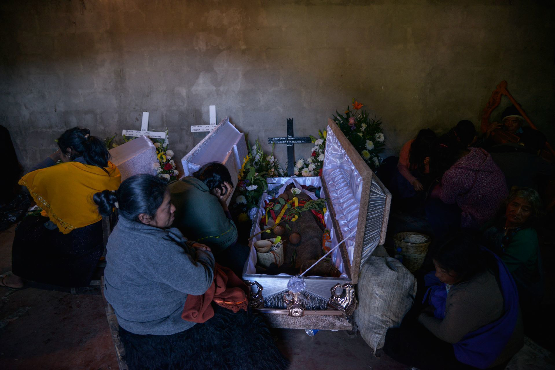 SAN JUAN CHAMULA, CHIAPAS, 08NOVIEMBRE2020.- En el estado de Chiapas hasta el momento han muerto 27 personas. 

FOTO: ISABEL MATEOS /CUARTOSCURO