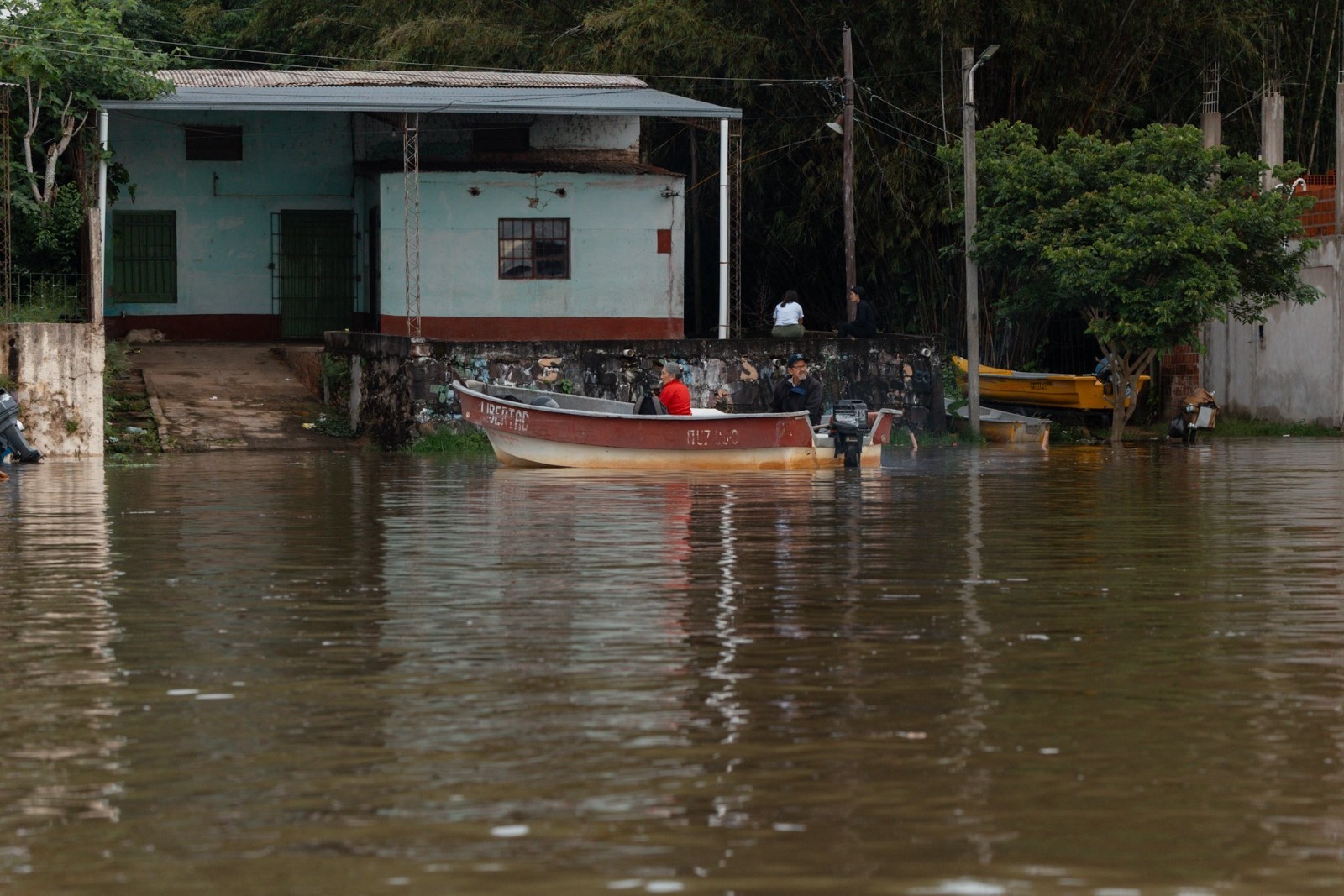 El Niño: las aguas del río Paraná ingresaron a la ciudad de Corrientes y la provincia suma más de 200 evacuados