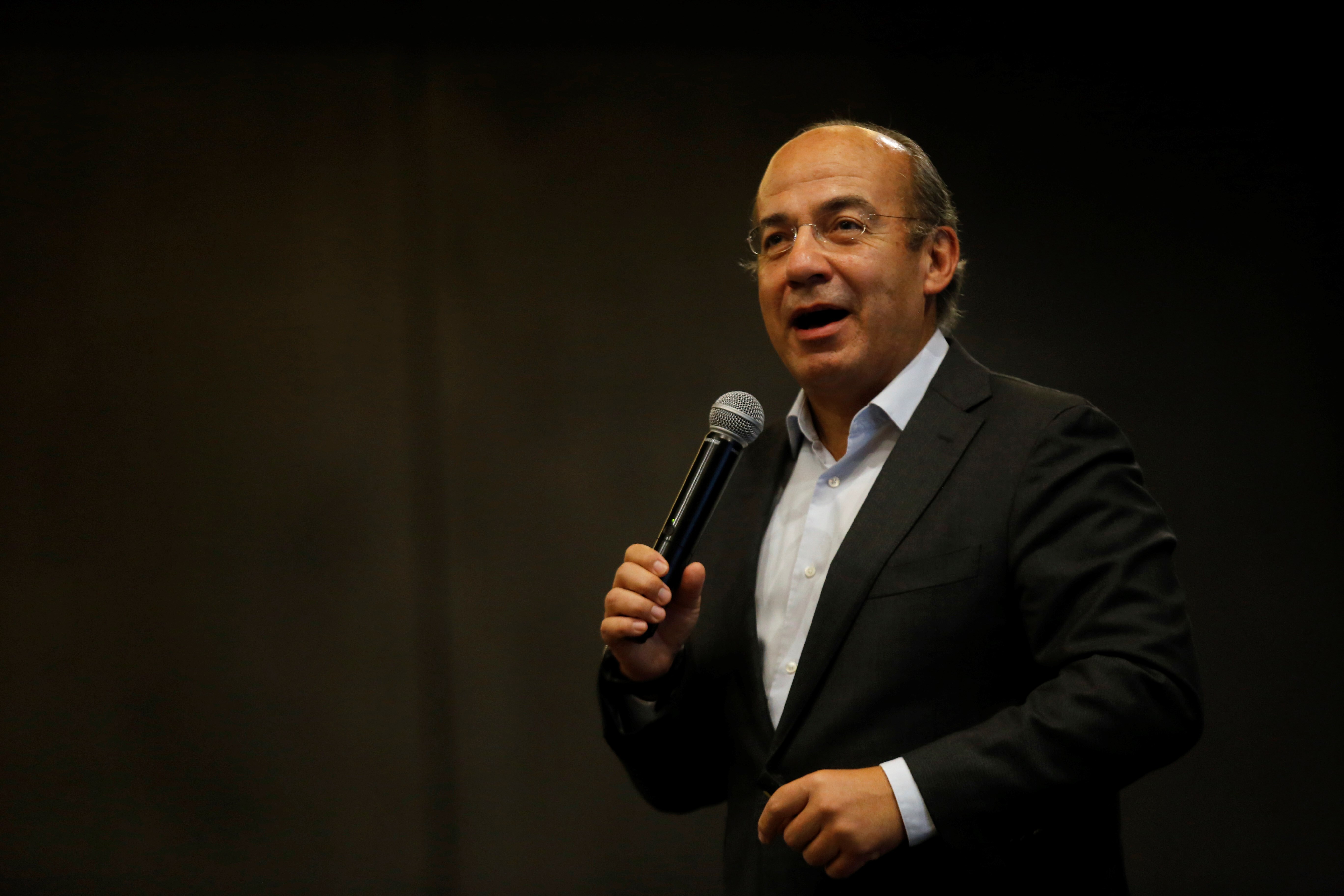 Felipe Calderón reprobó la “avaricia y estupidez” de la dirigencia del PAN