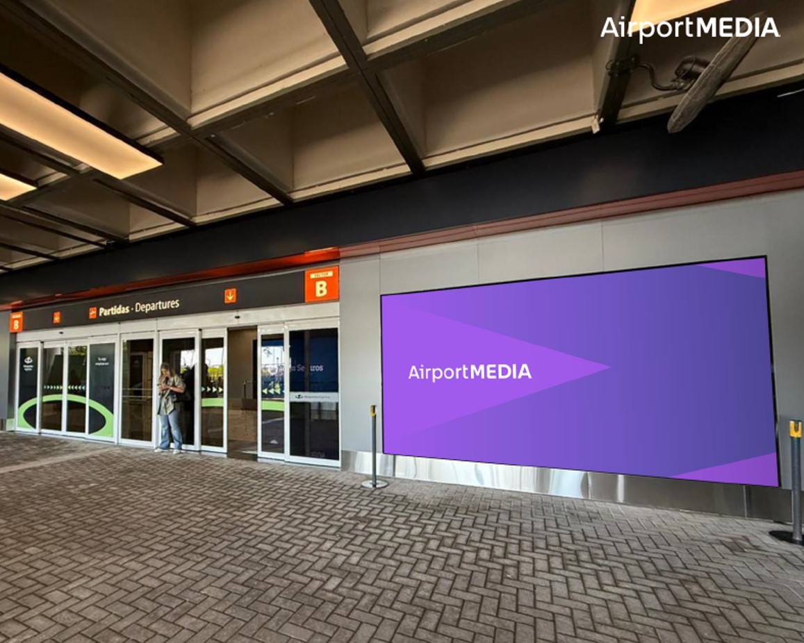 Aeropuertos Argentina incorpor&oacute; pantallas a las 35 terminales del pa&iacute;s que permiten la compra de publicidad program&aacute;tica