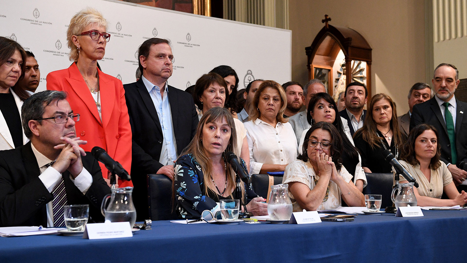 Diputados y senadores del Frente de Todos dieron una conferencia de prensa para respaldar a Cristina Kirchner (Comunicación Senado)