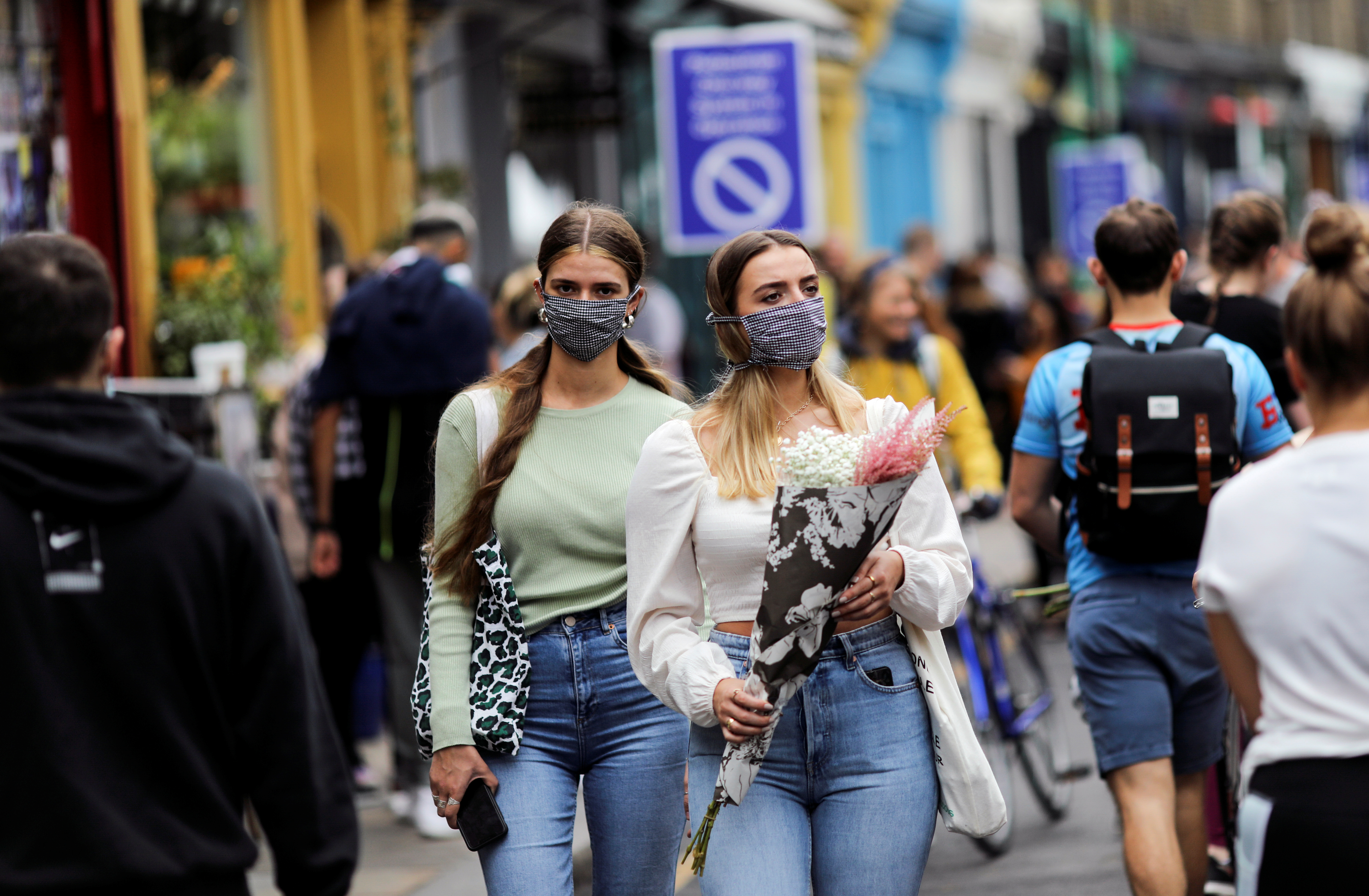 “Si pudiéramos lograr que todo el mundo usara una máscara ahora, realmente creo que podríamos tener esta epidemia bajo control en cuatro, seis u ocho semanas”, dijo el director del CDC de EEUU (Reuters/ Simon Dawson)