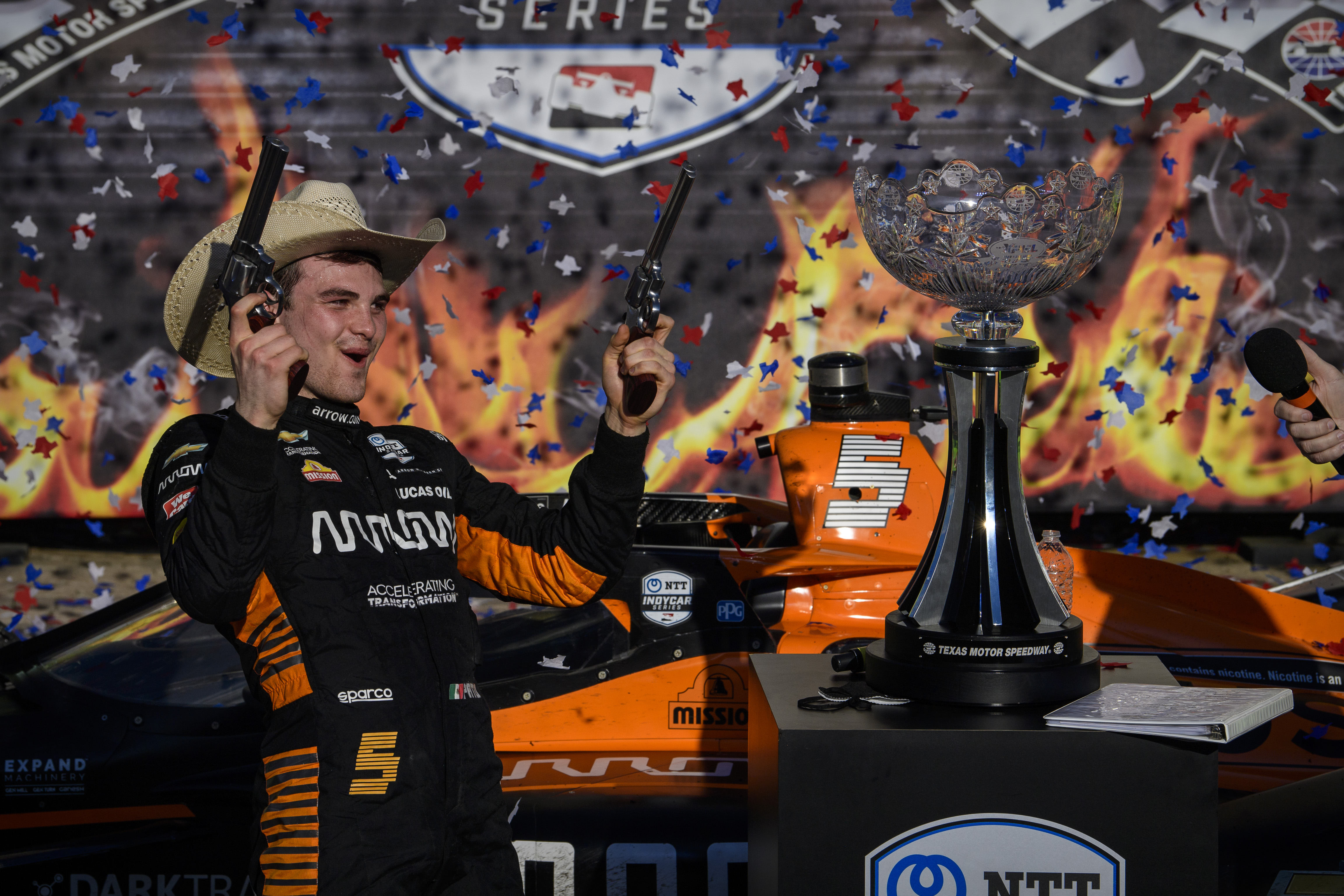 Pato O'Ward ganó su primera carrera de IndyCar el 2 de mayo de 2021 en el Texas Motor Speedway (Foto: Jerome Miron/Reuters)