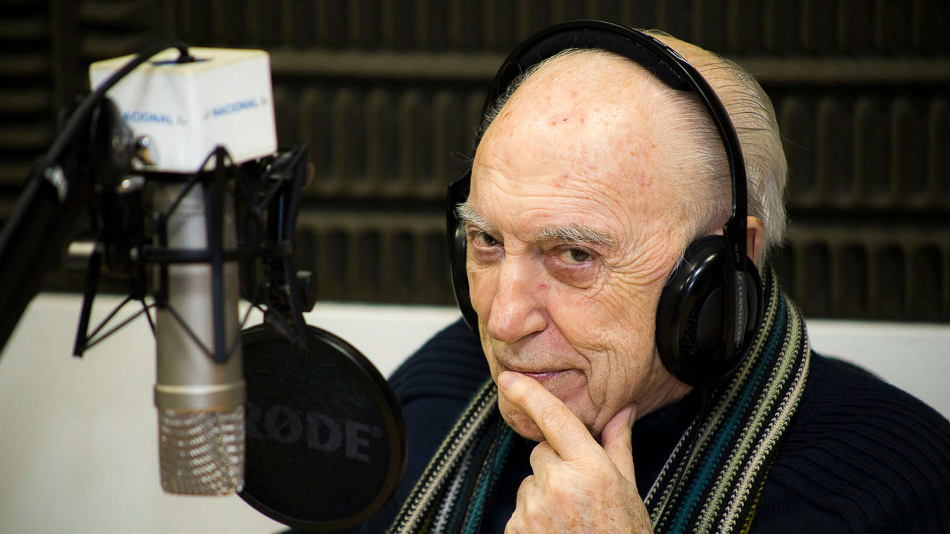  Jorge “Cacho” Fontana, 5 de julio de 2022, 90 años. Locutor, conductor y animador. Su voz artística marcó rumbo y se transformó en emblemática (Archivo: Radio Nacional)