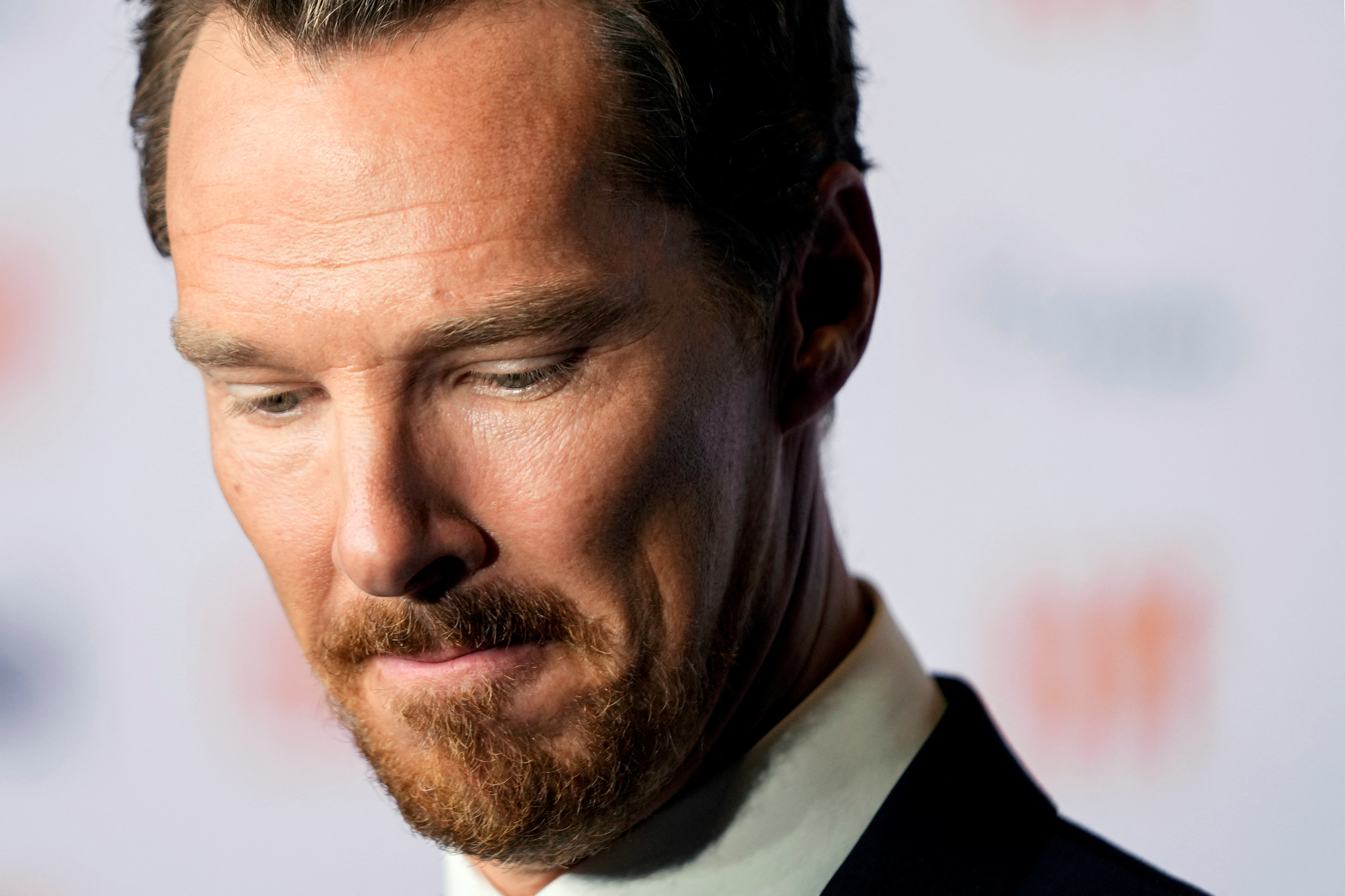 El actor Benedict Cumberbatch podría enfrentar una demanda millonaria por el pasado esclavista de su familia