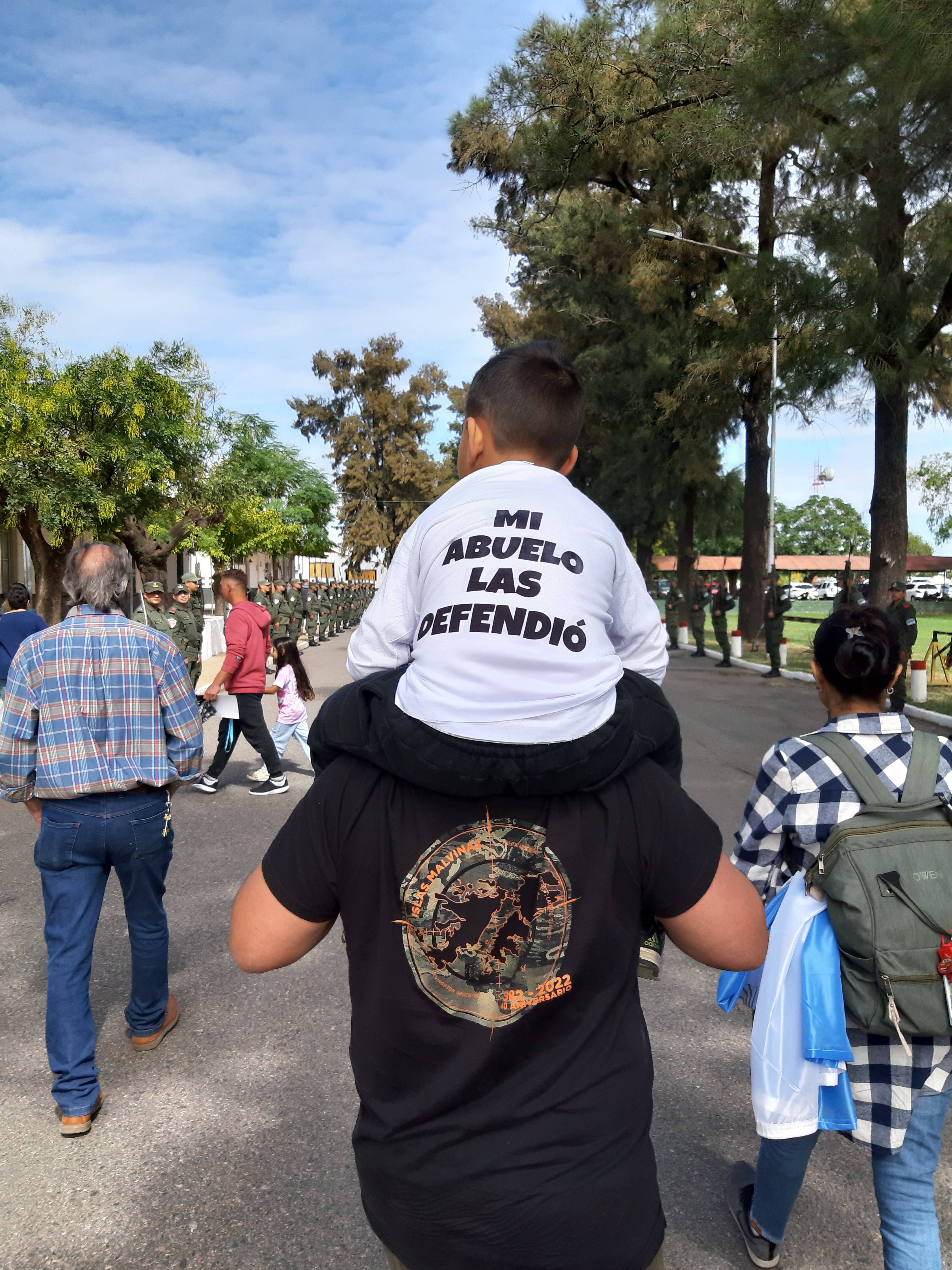 La conmemoración reunió a las familias de los veteranos. El tiempo pasa y muchos de ellos son abuelos.