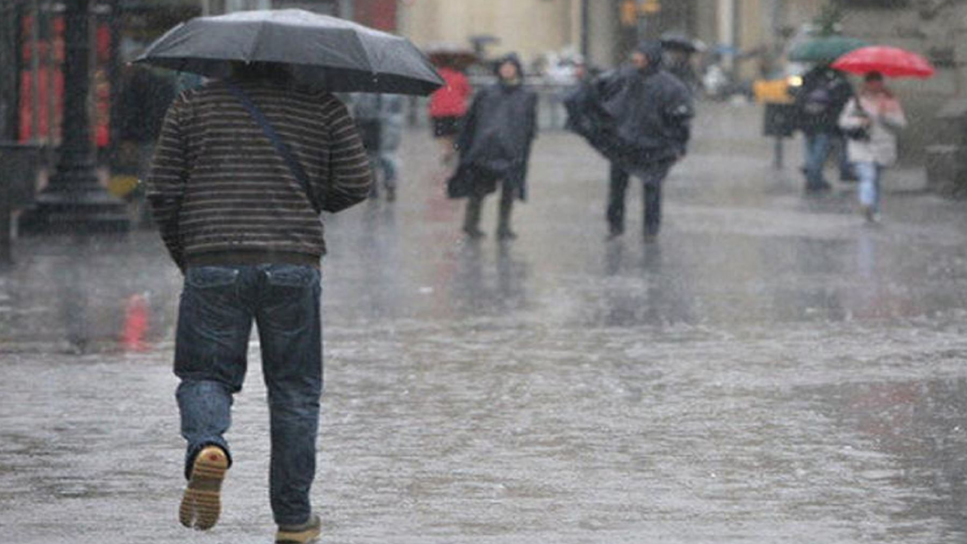 Lluvias De Extrema Intensidad En Regiones Continuar N Hasta El S Bado Infobae