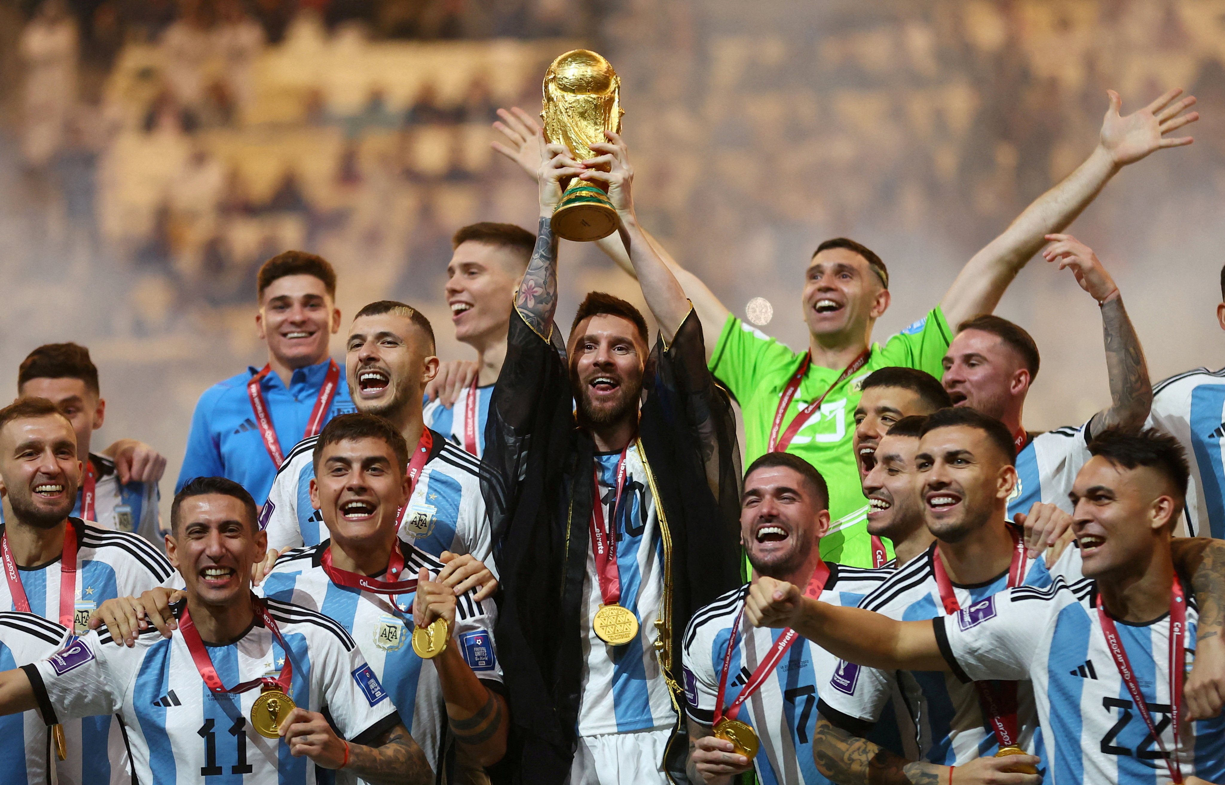 El festejo de Lionel Messi y todos sus compañeros tras ganar el Mundial  (REUTERS/Carl Recine/File Photo)