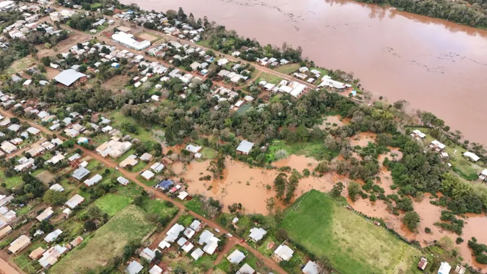 Evacuaron a seis familias en Concordia y alertaron por una nueva crecida cr&iacute;tica del r&iacute;o Uruguay