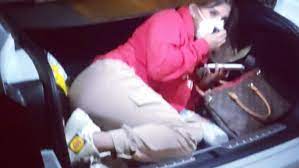 La cantante fue sorprendida en la maletera de un auto por agentes de la PNP.