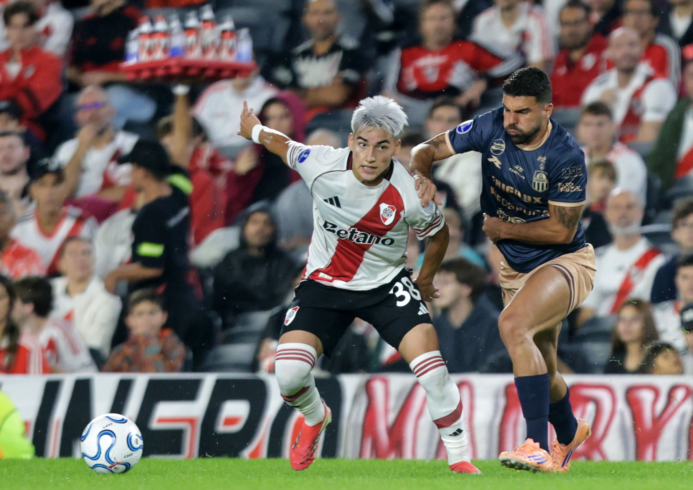 River Plate le gan&oacute; 1-0 a Carabobo, logr&oacute; su primera victoria en la Copa Sudamericana y sigue invicto en la era Coudet