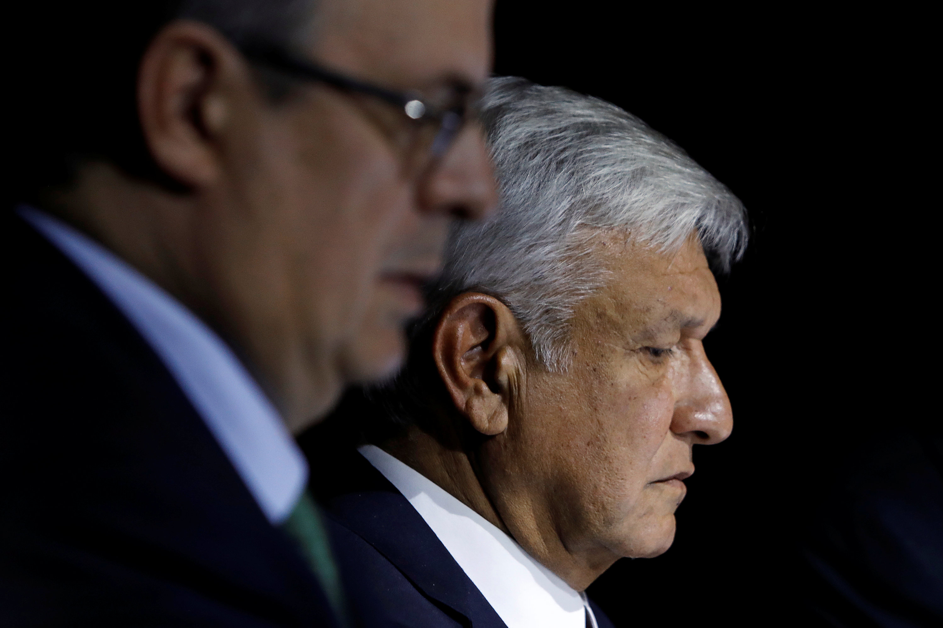 AMLO defendió a Marcelo Ebrard y solicitó procurar a los presidenciables ante los señalamientos de la prensa  