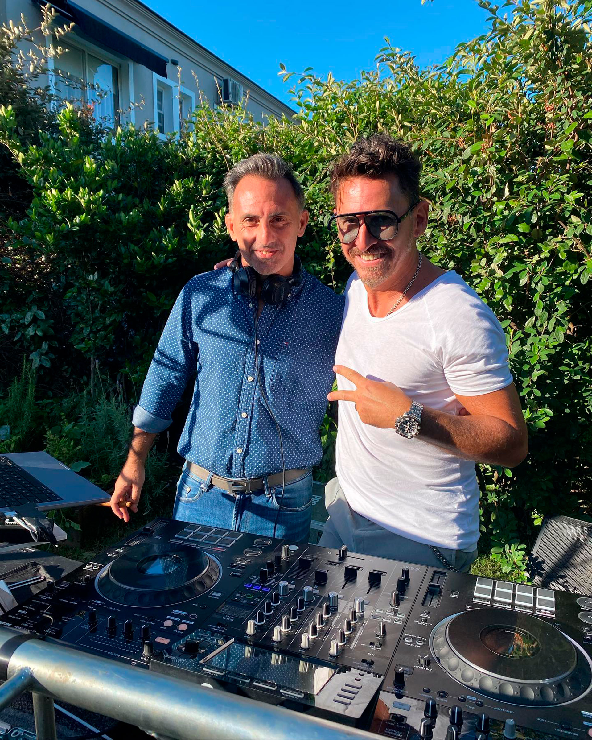 Diego Latorre con DJ de tarde