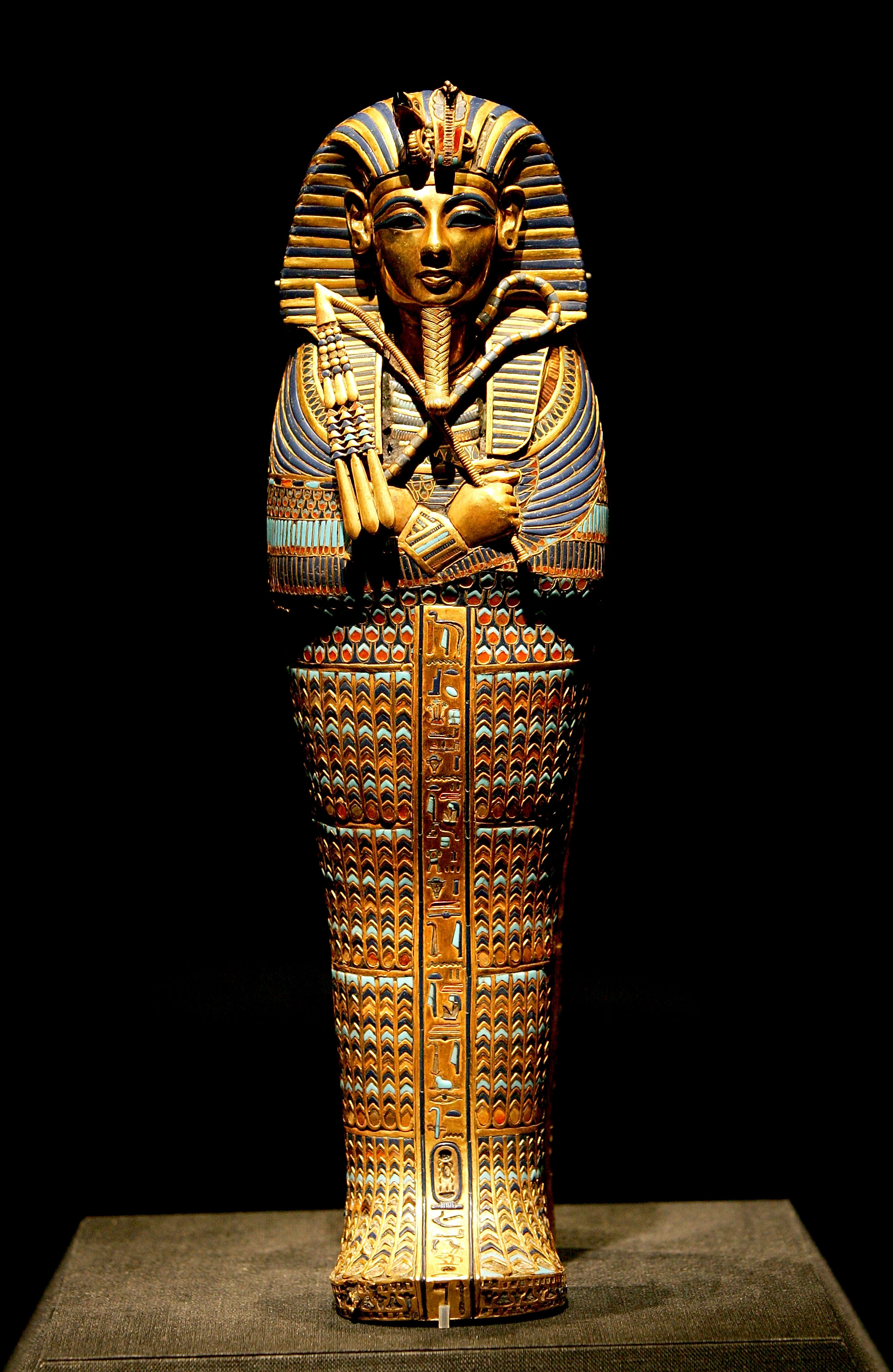 El expresidente del museo del Louvre inculpado por tráfico de antigüedad egipcias