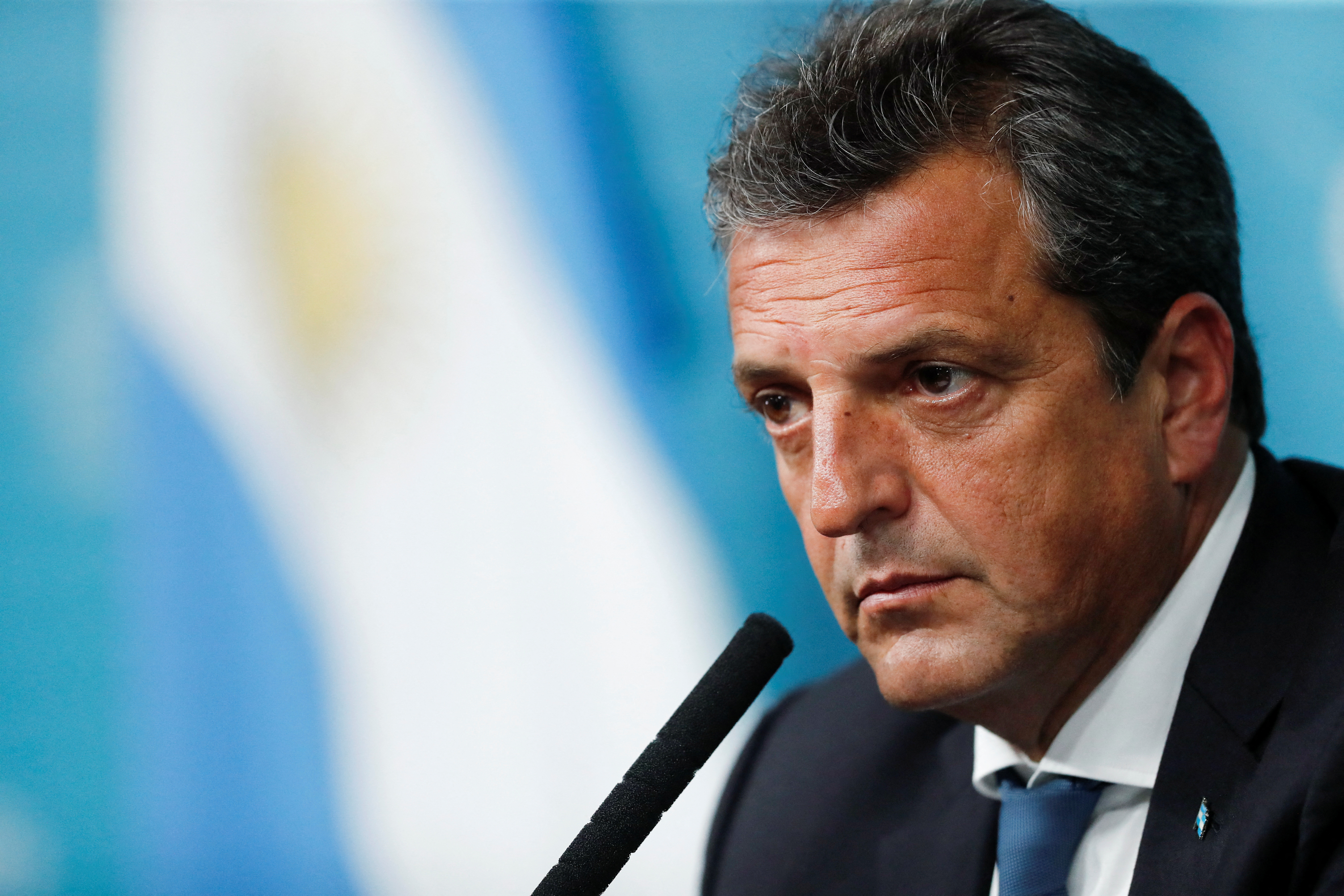 El Gobierno analiza pedirle información a EEUU para saber si hubo maniobras especulativas antes de la recompra de deuda
Reuters