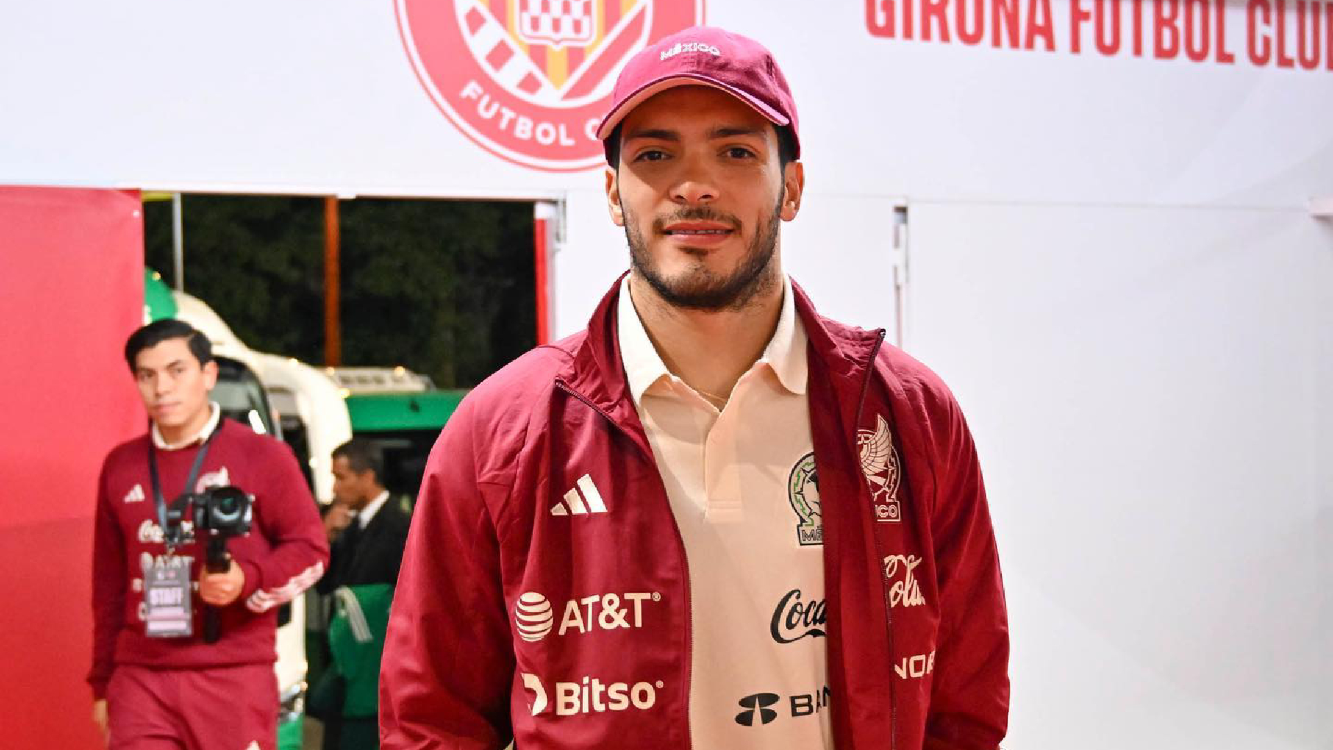 (Zdjęcie: Twitter/myselect)