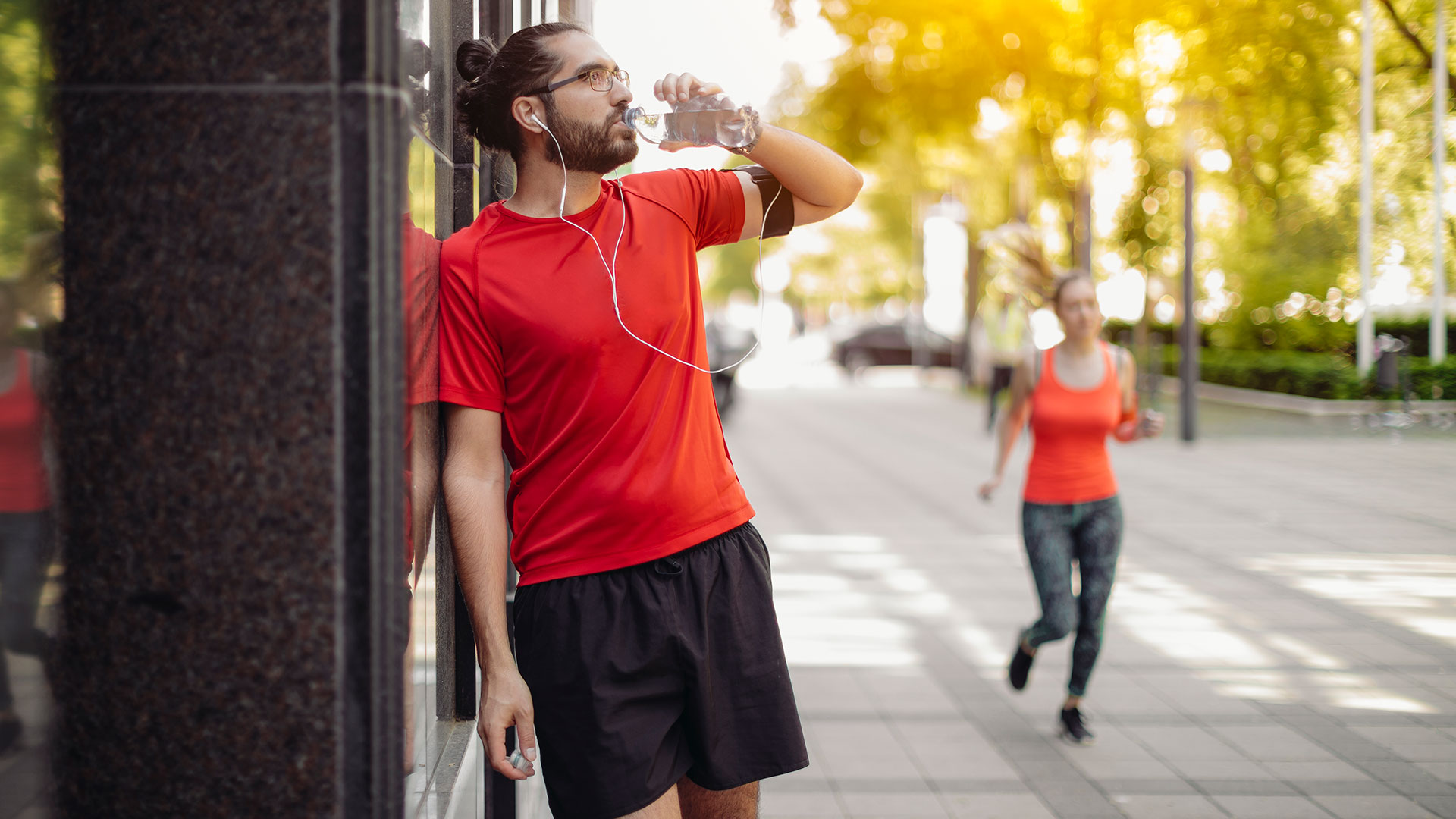 If the temperature exceeds thirty degrees, you have to drink water during training, training for an hour without drinking water can be dangerous (Getty Images) 