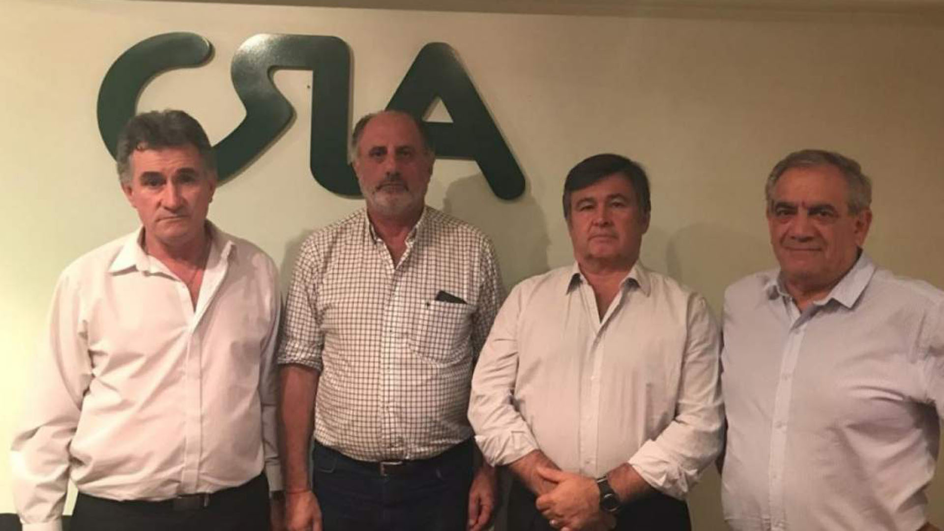 La mesa de Enlace decidió un cese de comercialización de carne vacuna