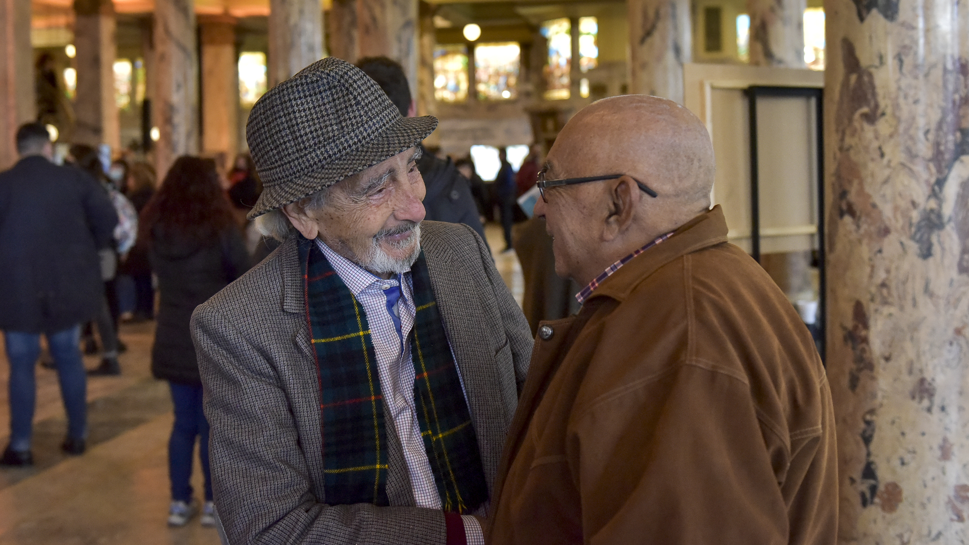 Fernando Miño se reencontró con su jefe, Isidro Ibañez (de sombrero). Ambos recordaron que, cuando aún no era presidente, Carlos Menem era habitué (Gustavo Gavotti)