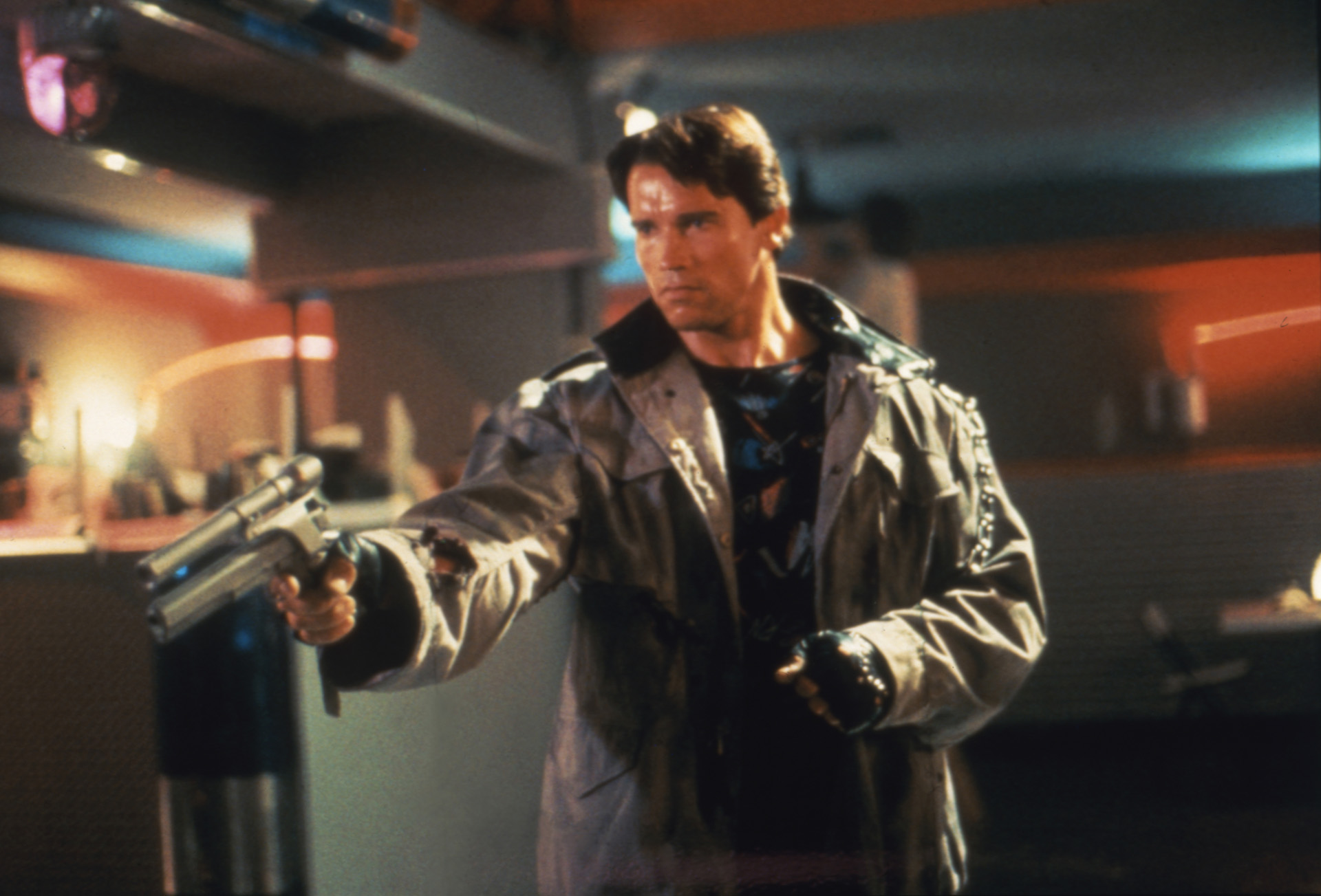 Arnold Schwarzenegger en la interpretación de Terminator, la saga que lo encumbró como una de las máximas estrellas de la industria del cine de acción (Sunset Boulevard/Corbis via Getty Images)