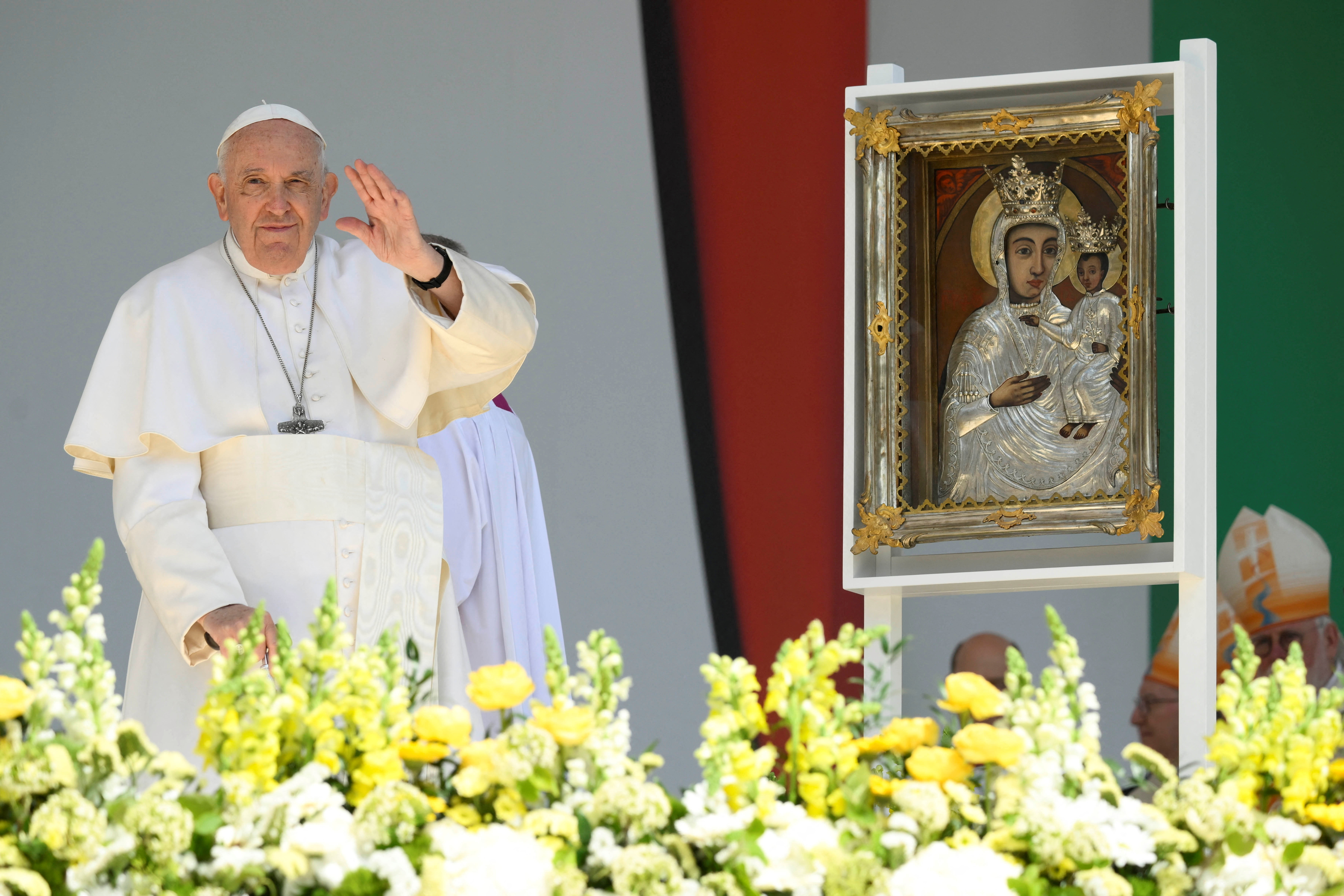 El papa estuvo durante tres días en una visita oficial a Hungría. (FOTO: REUTERS)