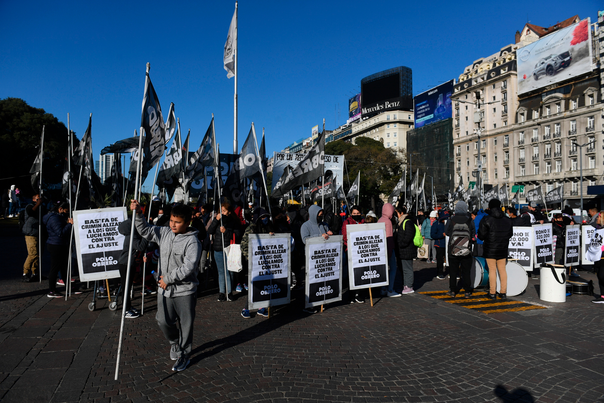 Caos en el centro porteño: grupos piqueteros piden un bono y ser recibidos por Massa