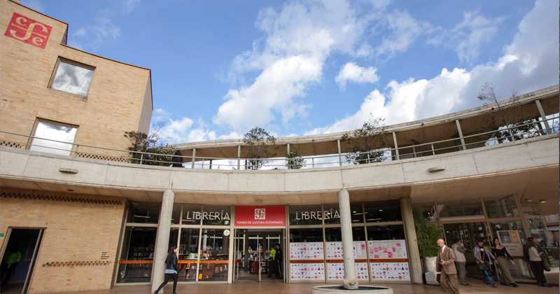 Imagen de la fachada de la librería México, del Fondo de Cultura Económica, en el Centro Cultural Gabriel García Márquez.
